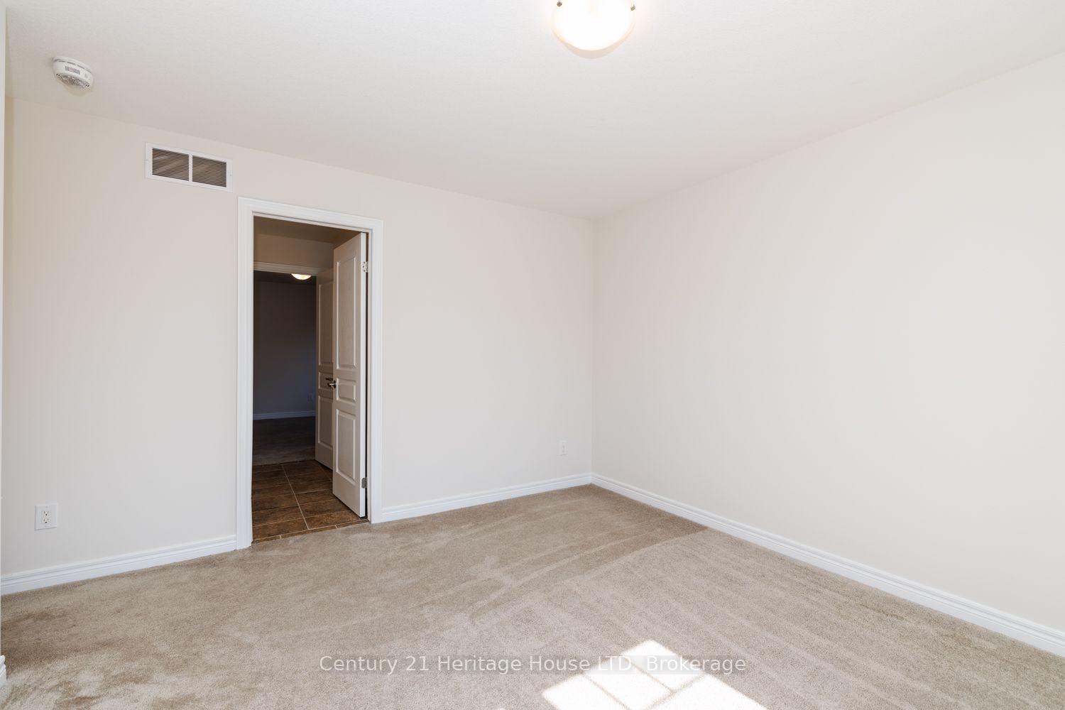 Photo 36 of 11 Philmori Crescent, Pelham, Fonthill — HOMEH
