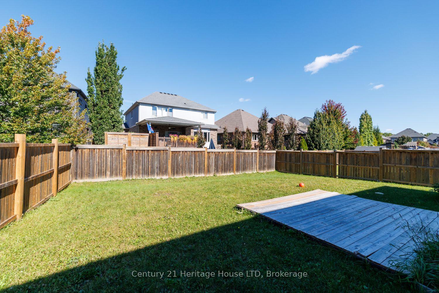 Photo 45 of 11 Philmori Crescent, Pelham, Fonthill — HOMEH