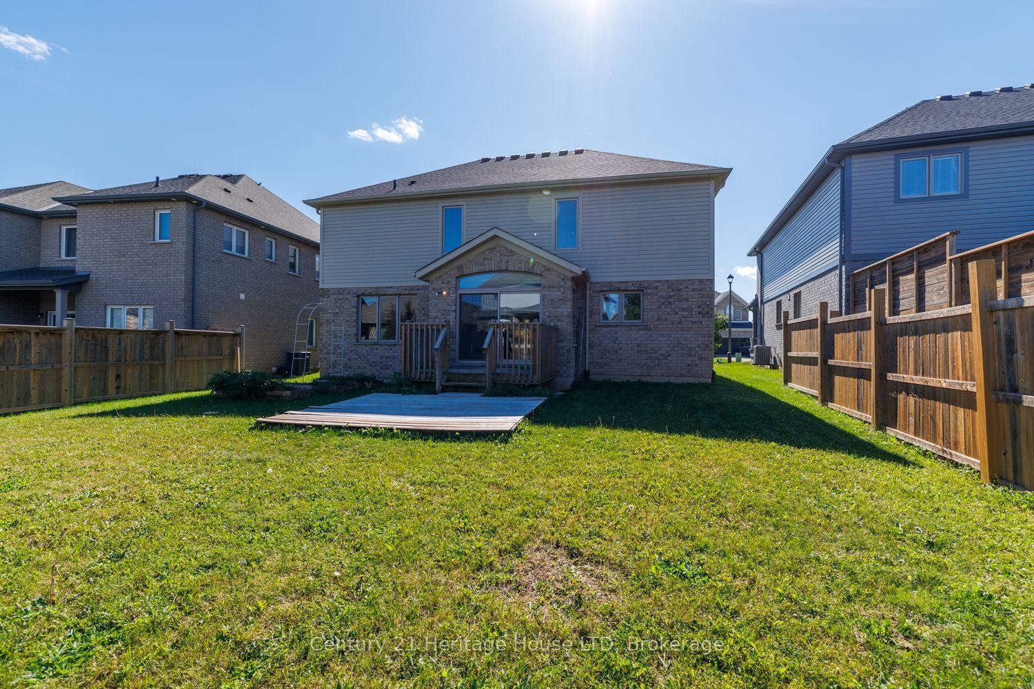 Photo 46 of 11 Philmori Crescent, Pelham, Fonthill — HOMEH