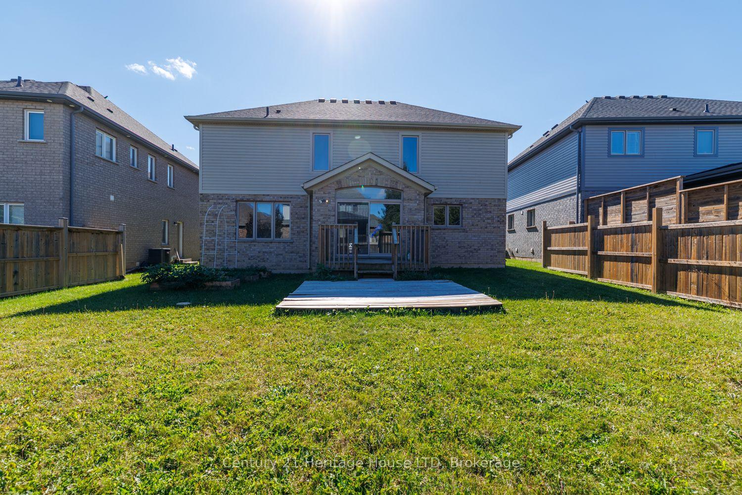 Photo 47 of 11 Philmori Crescent, Pelham, Fonthill — HOMEH