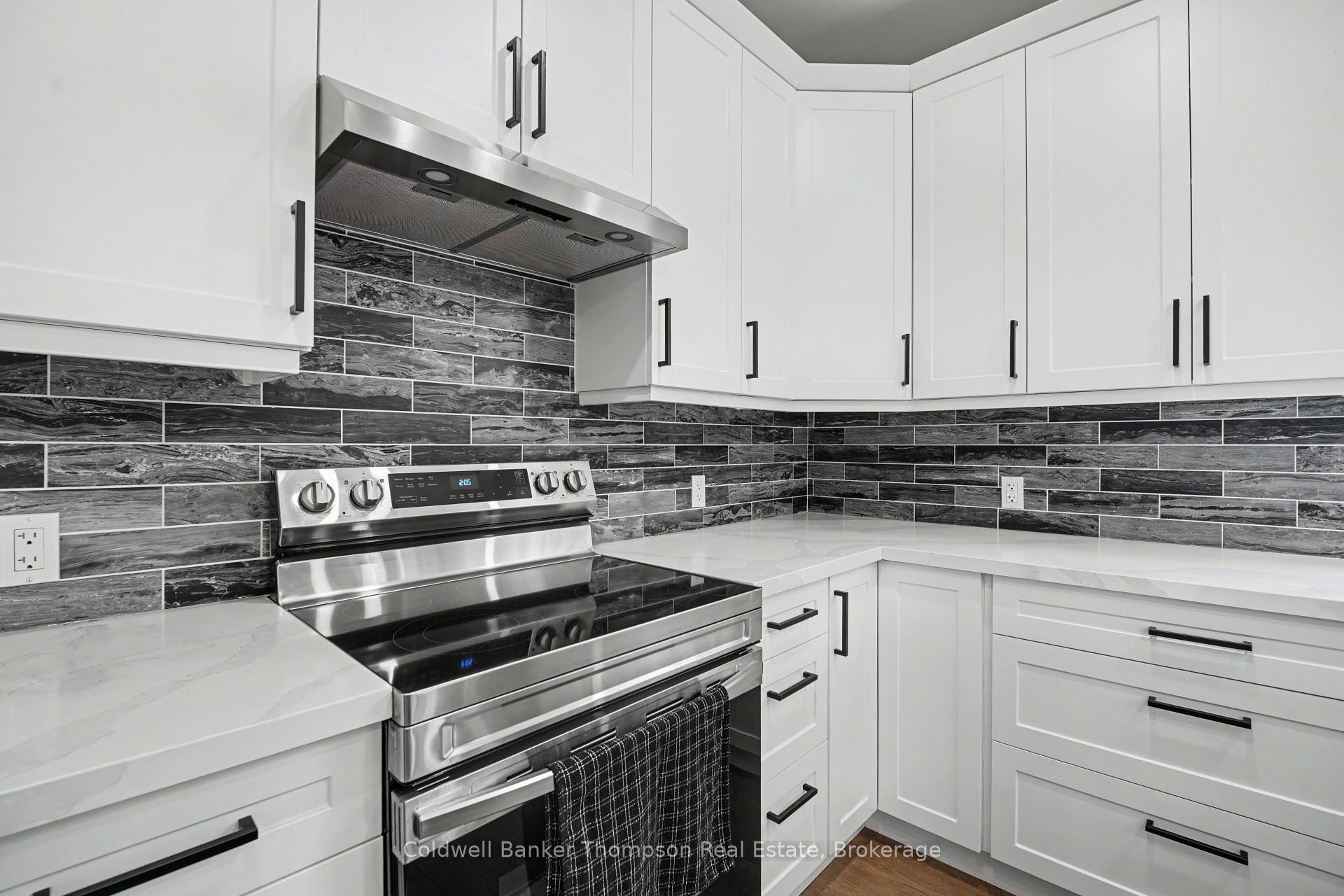 Photo 10 of 106 Riverside Drive, Bonfield — HOMEH