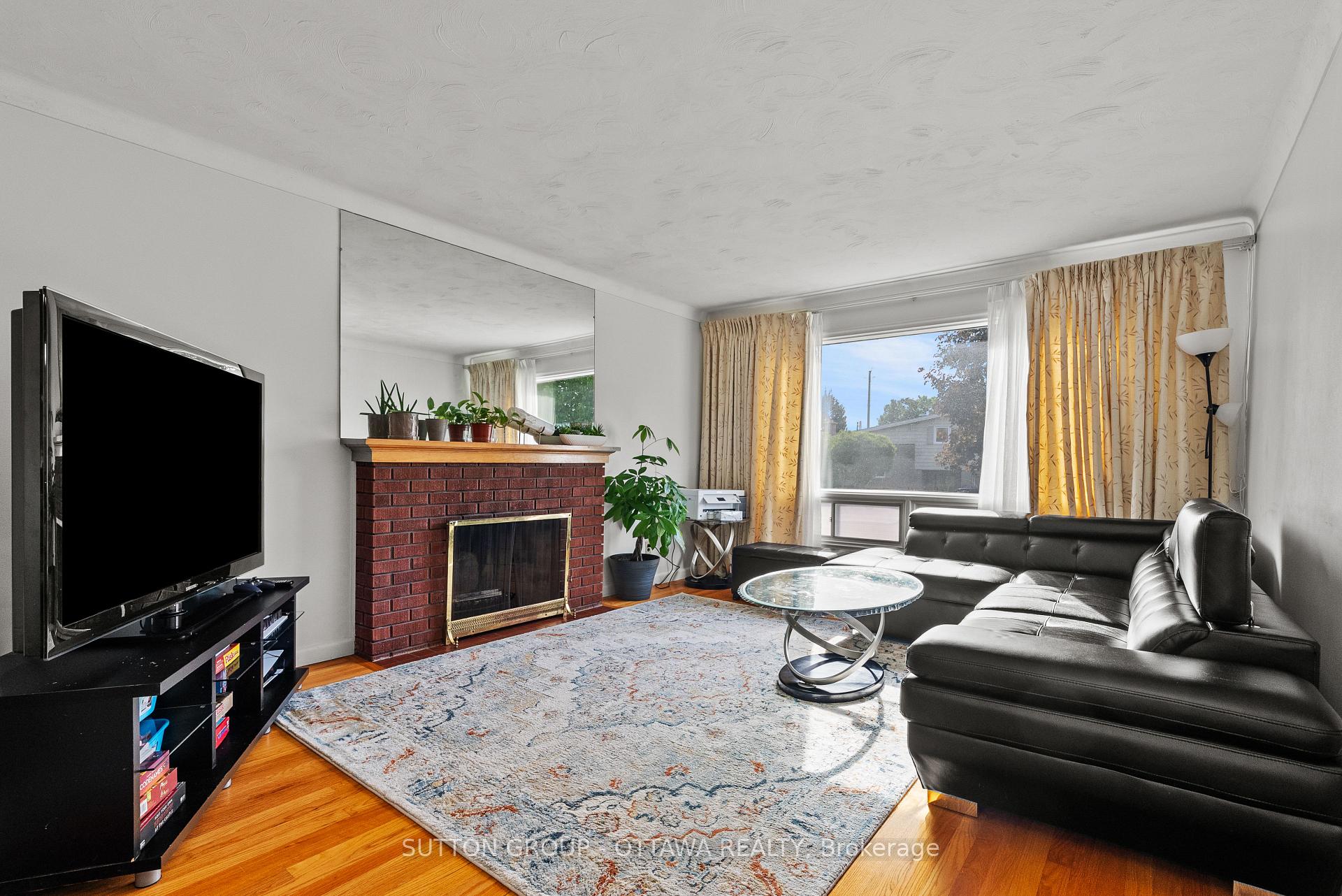 Photo 5 of 1237 Whitmore Avenue, Ottawa, Bel Air Heights — HOMEH