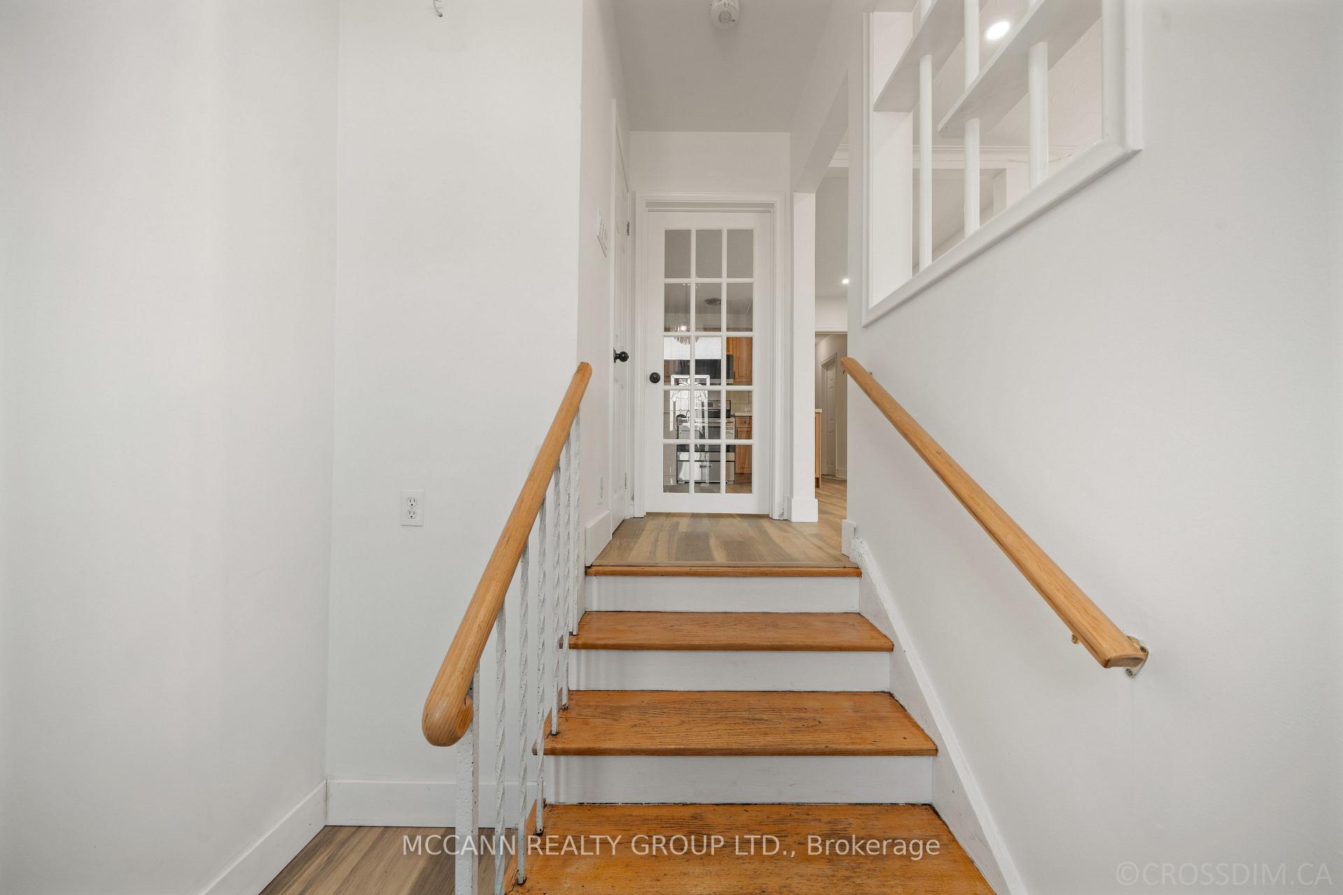 Photo 3 of 17 Barlow Road, Scarborough, Woburn — HOMEH