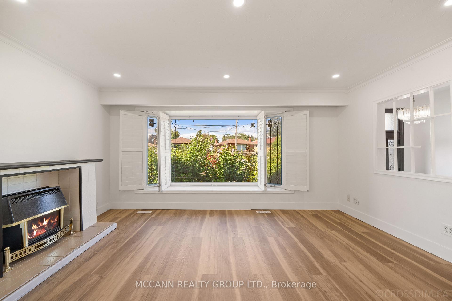 Photo 5 of 17 Barlow Road, Scarborough, Woburn — HOMEH