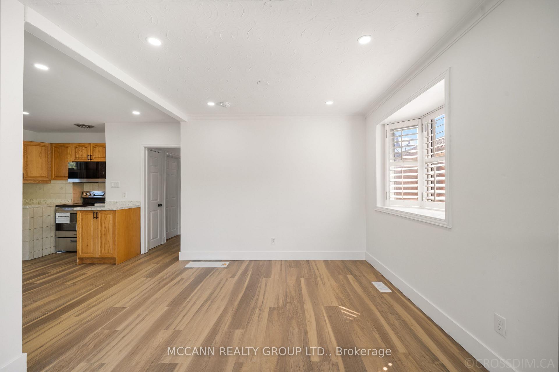 Photo 7 of 17 Barlow Road, Scarborough, Woburn — HOMEH