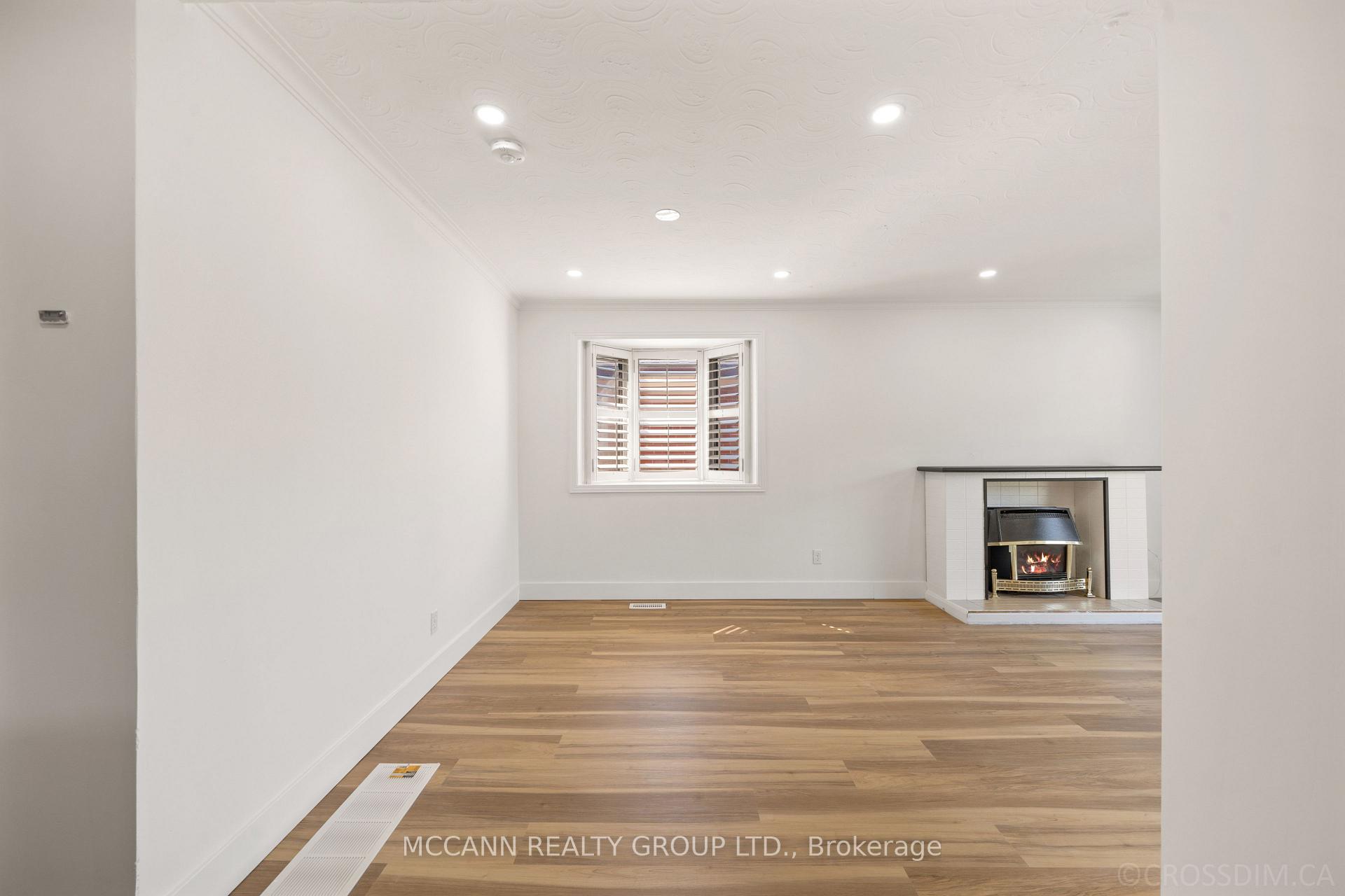 Photo 8 of 17 Barlow Road, Scarborough, Woburn — HOMEH