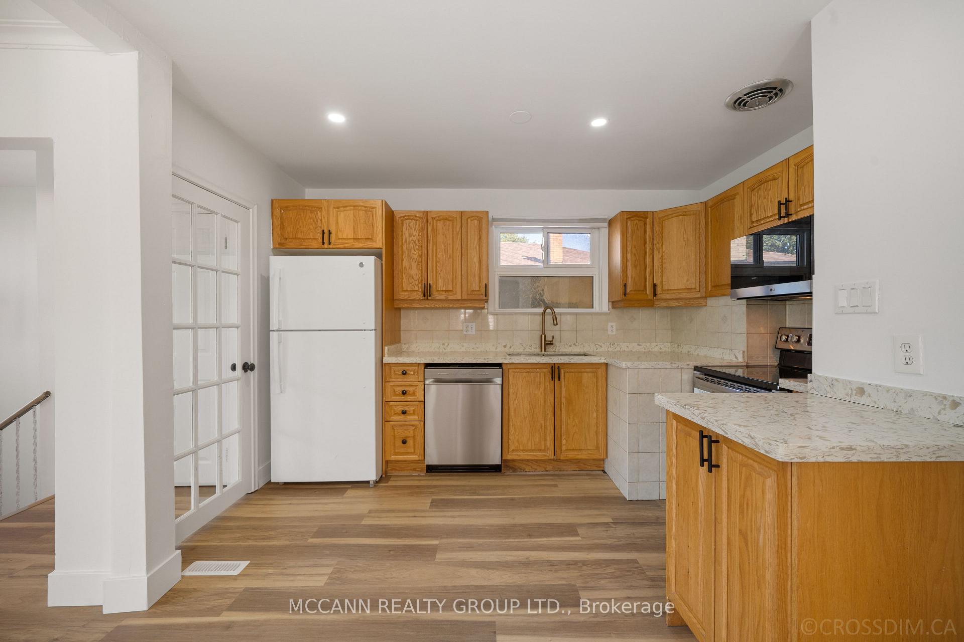 Photo 10 of 17 Barlow Road, Scarborough, Woburn — HOMEH