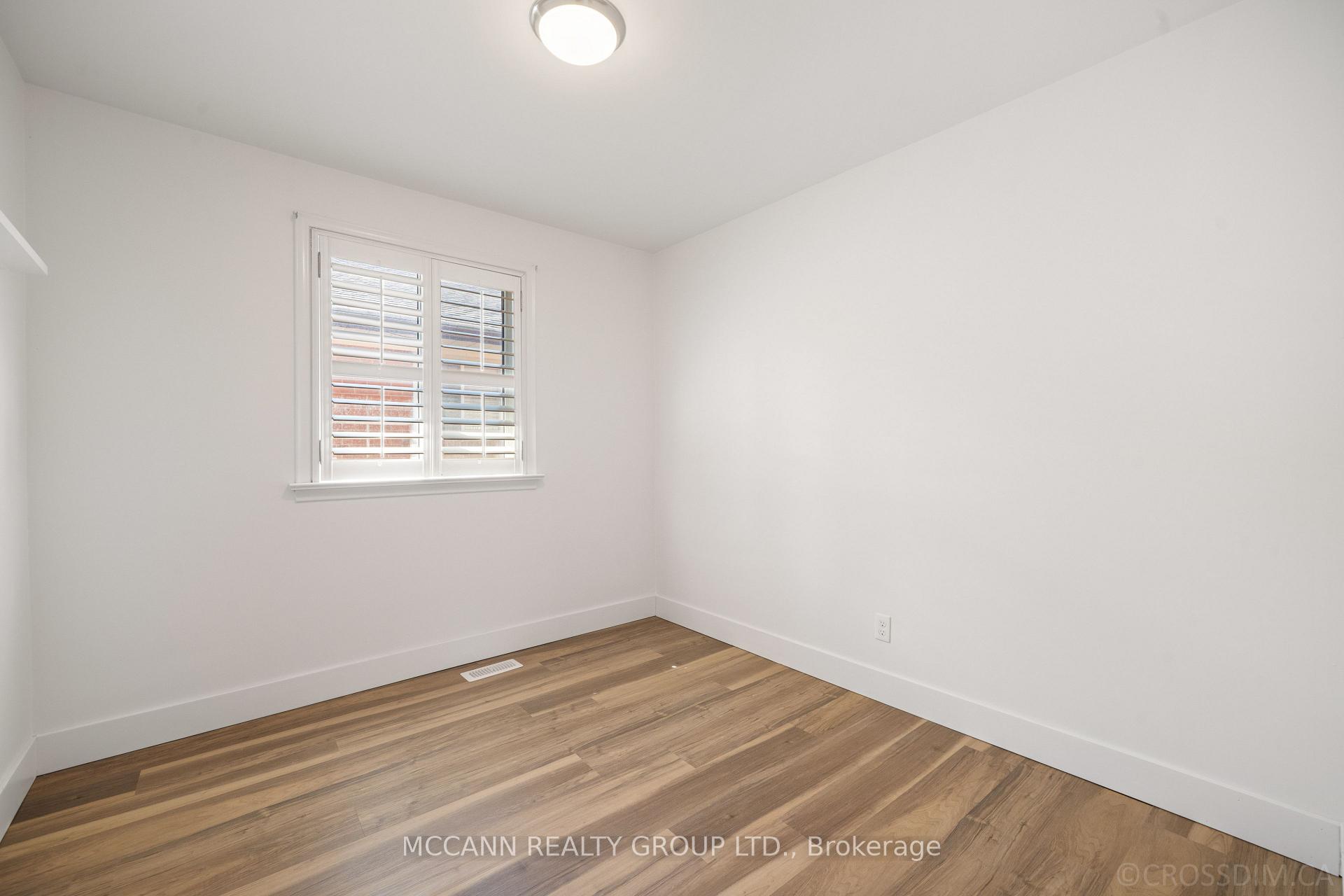 Photo 12 of 17 Barlow Road, Scarborough, Woburn — HOMEH