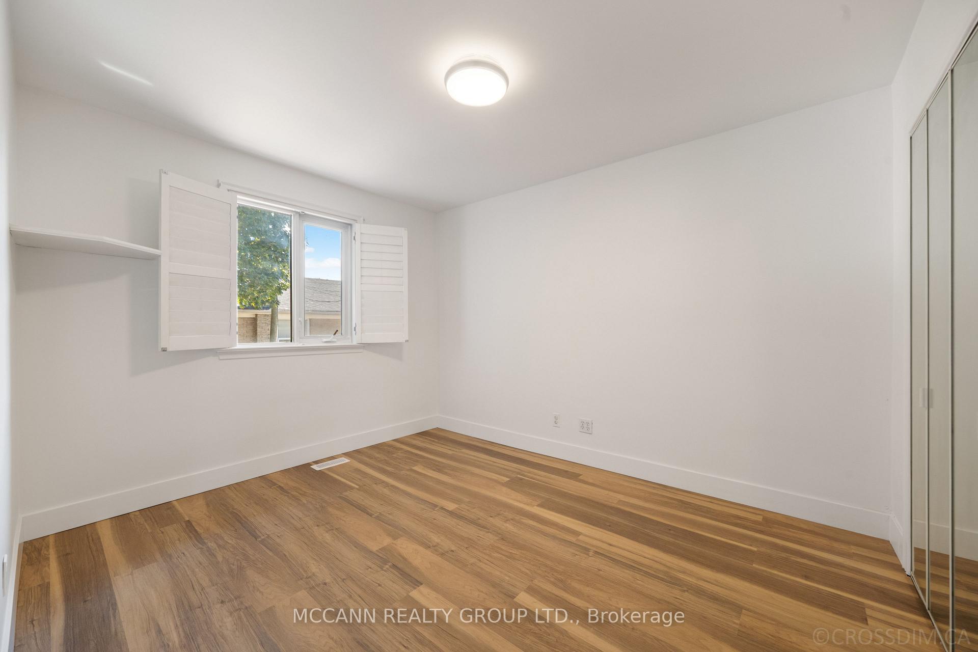 Photo 13 of 17 Barlow Road, Scarborough, Woburn — HOMEH