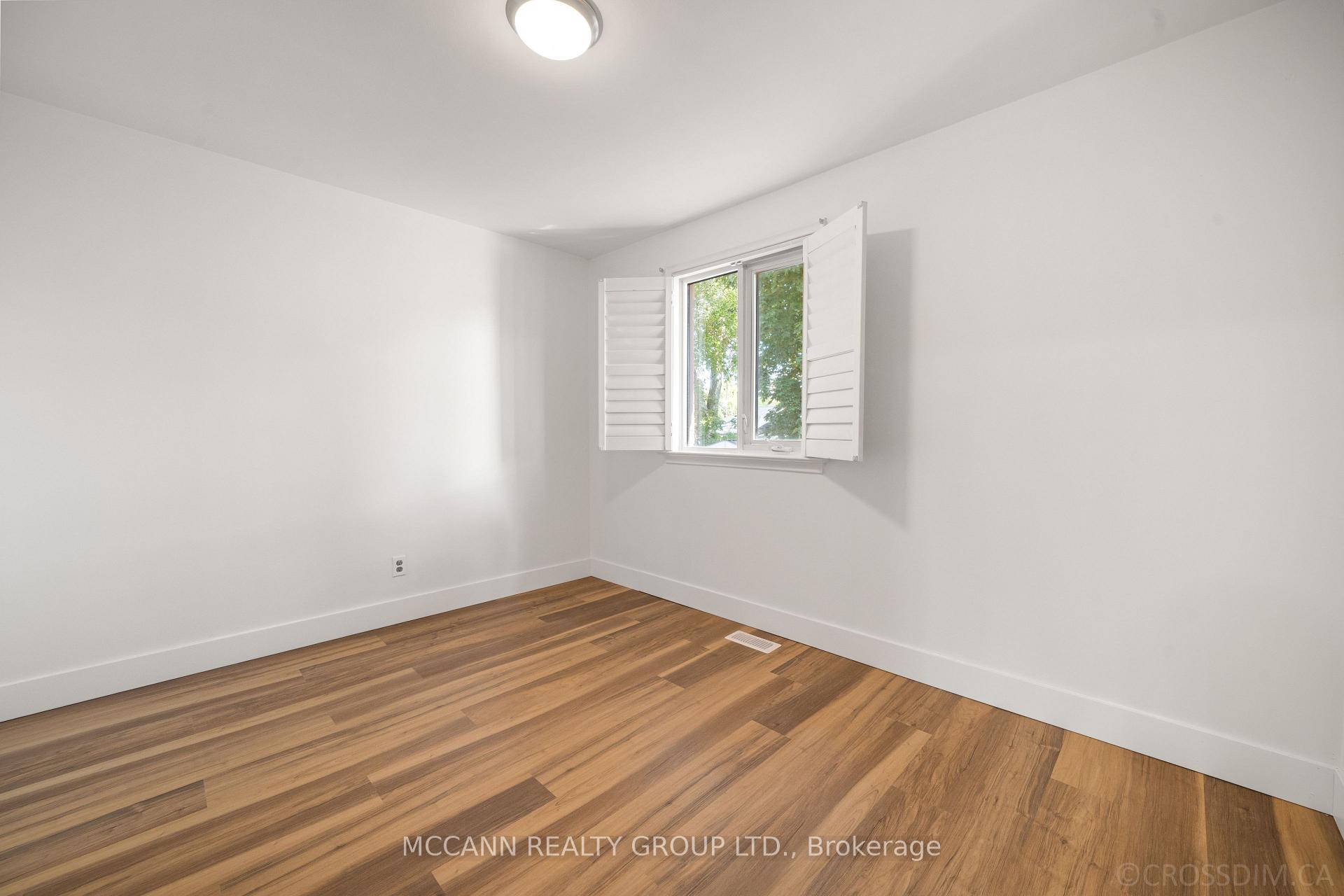 Photo 14 of 17 Barlow Road, Scarborough, Woburn — HOMEH