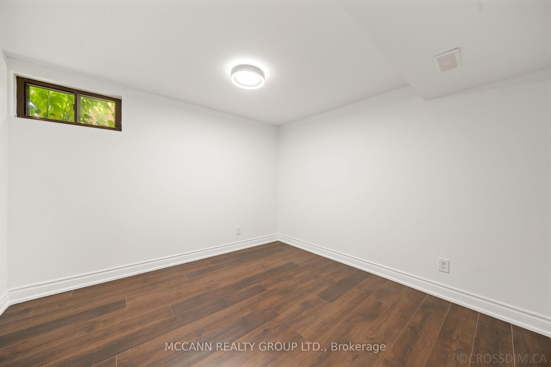 Photo 28 of 17 Barlow Road, Scarborough, Woburn — HOMEH