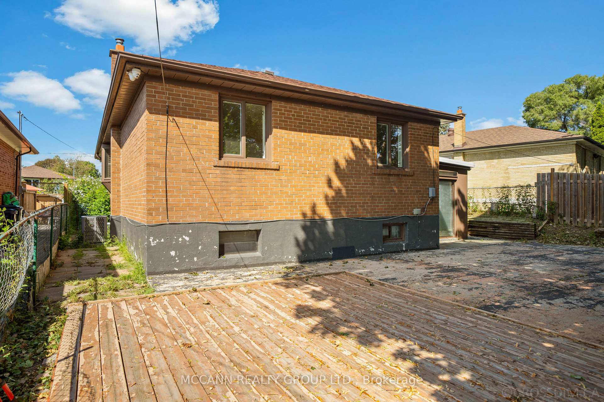 Photo 36 of 17 Barlow Road, Scarborough, Woburn — HOMEH