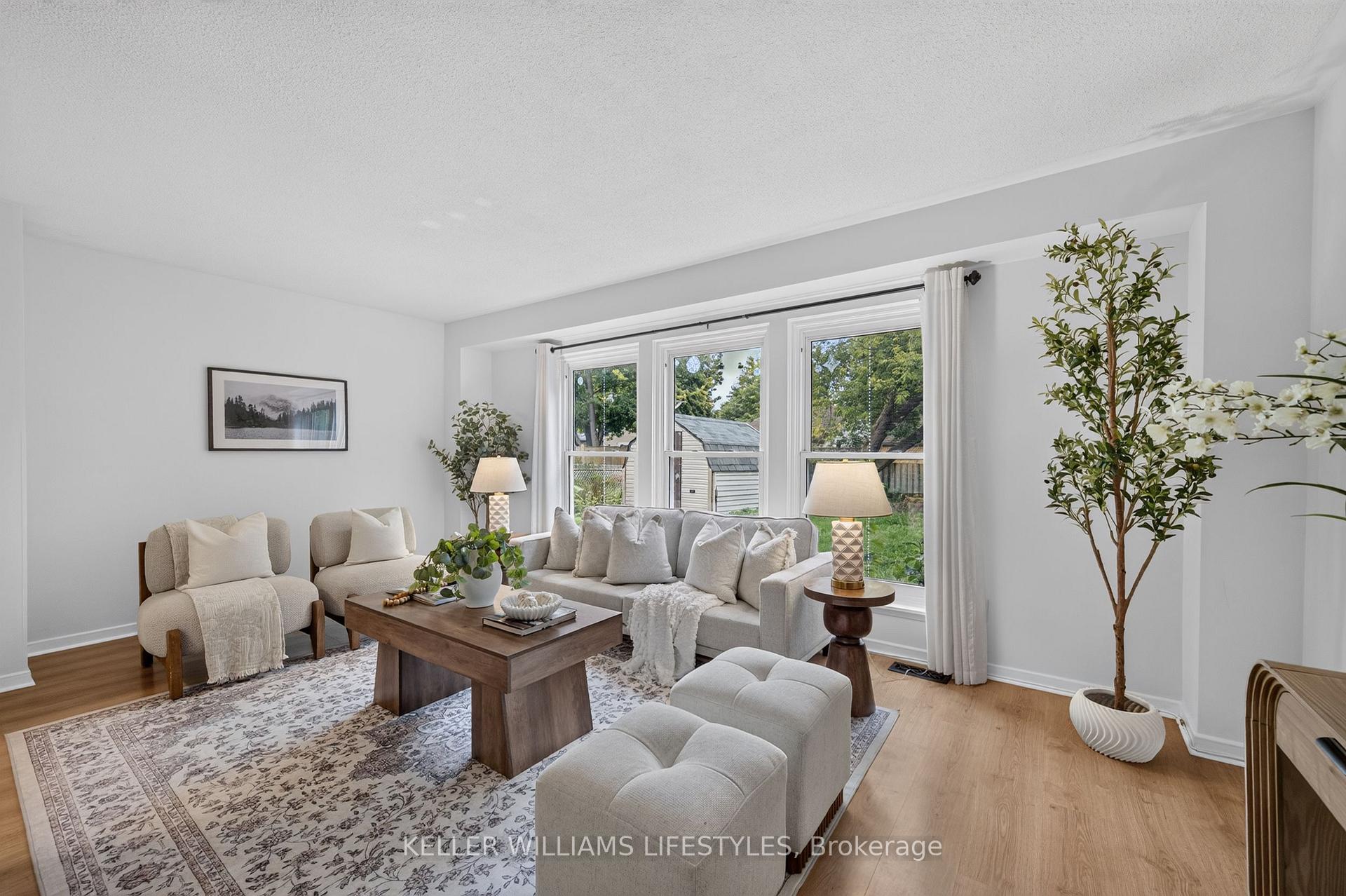 Photo 2 of 1024 Jalna Boulevard, London, South X — HOMEH