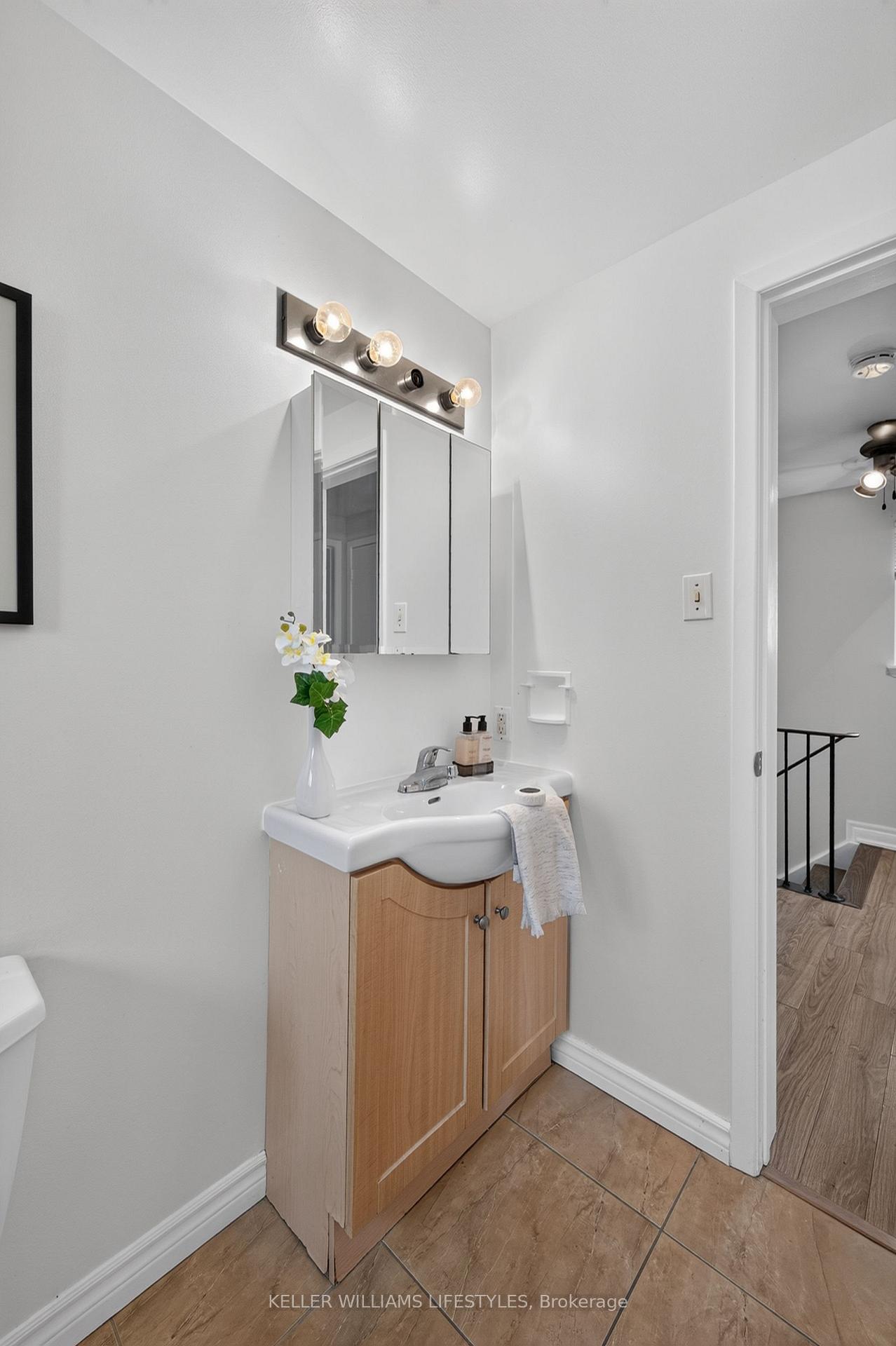 Photo 19 of 1024 Jalna Boulevard, London, South X — HOMEH