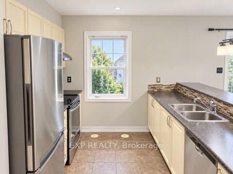 Photo 5 of 2439 Nutgrove Avenue, Ottawa, Barrhaven - Half Moon Bay — HOMEH