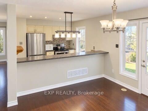Photo 6 of 2439 Nutgrove Avenue, Ottawa, Barrhaven - Half Moon Bay — HOMEH