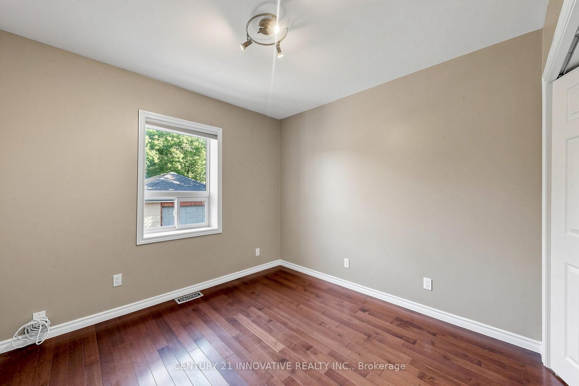 Photo 13 of 59 Manitoba Street, Etobicoke, Mimico — HOMEH