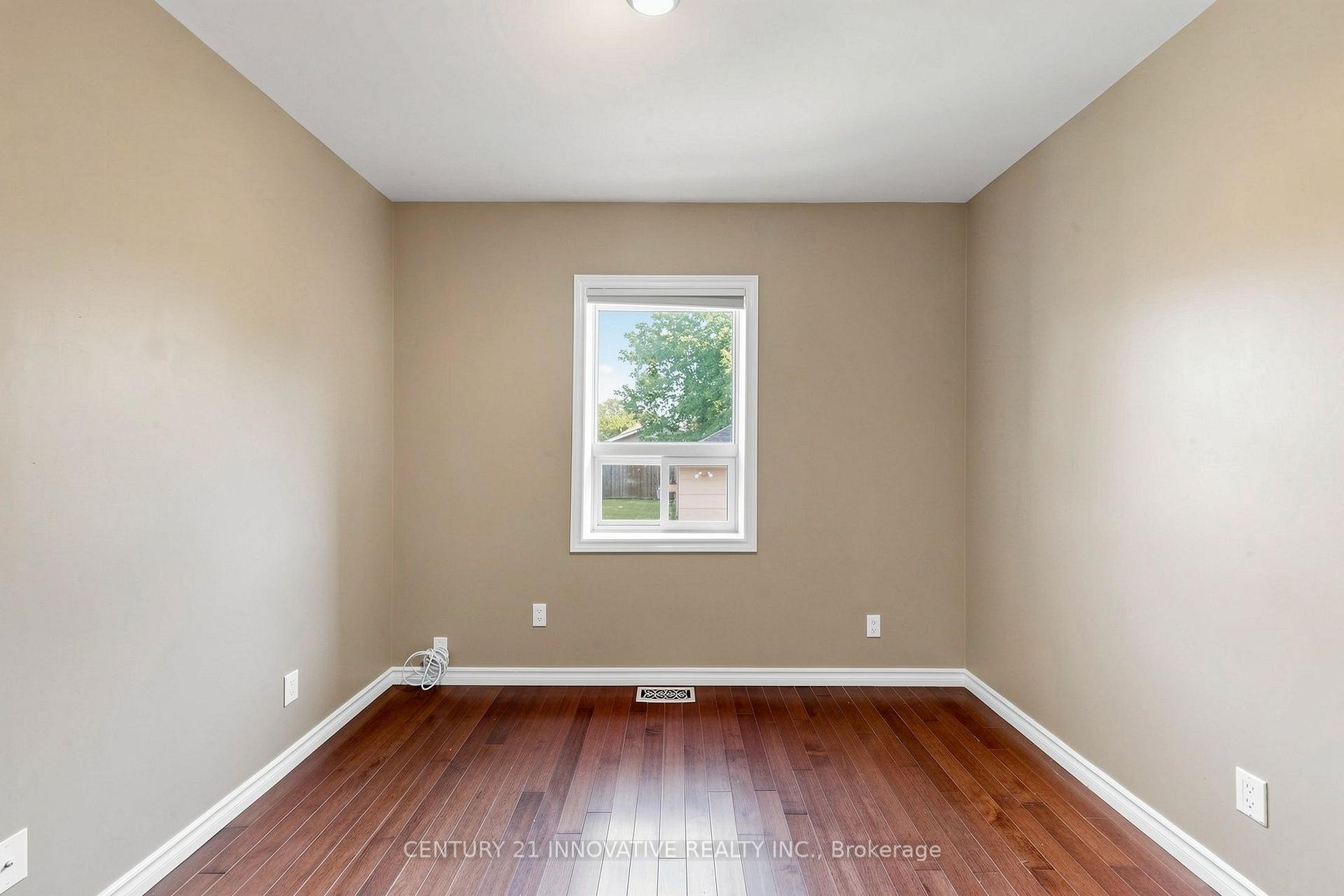 Photo 14 of 59 Manitoba Street, Etobicoke, Mimico — HOMEH