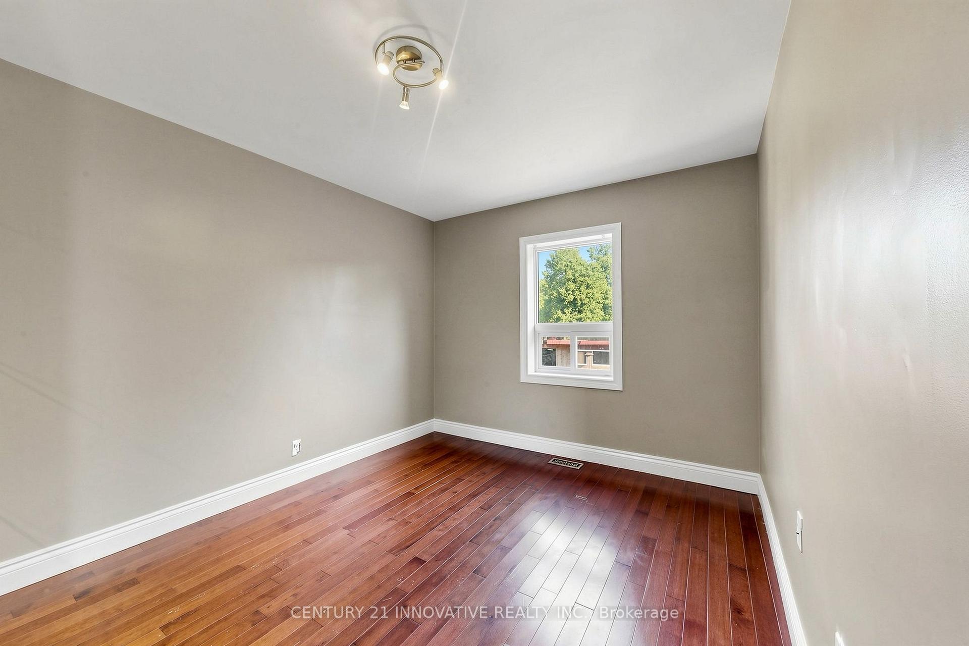 Photo 16 of 59 Manitoba Street, Etobicoke, Mimico — HOMEH