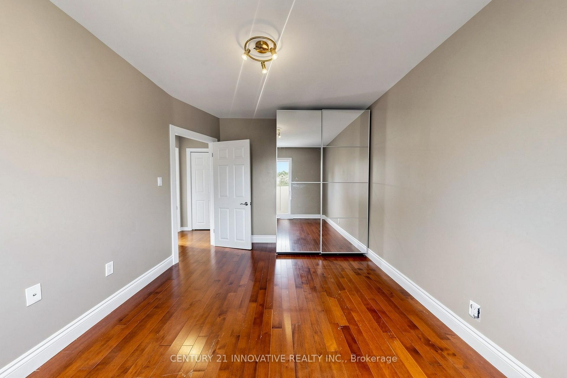 Photo 17 of 59 Manitoba Street, Etobicoke, Mimico — HOMEH