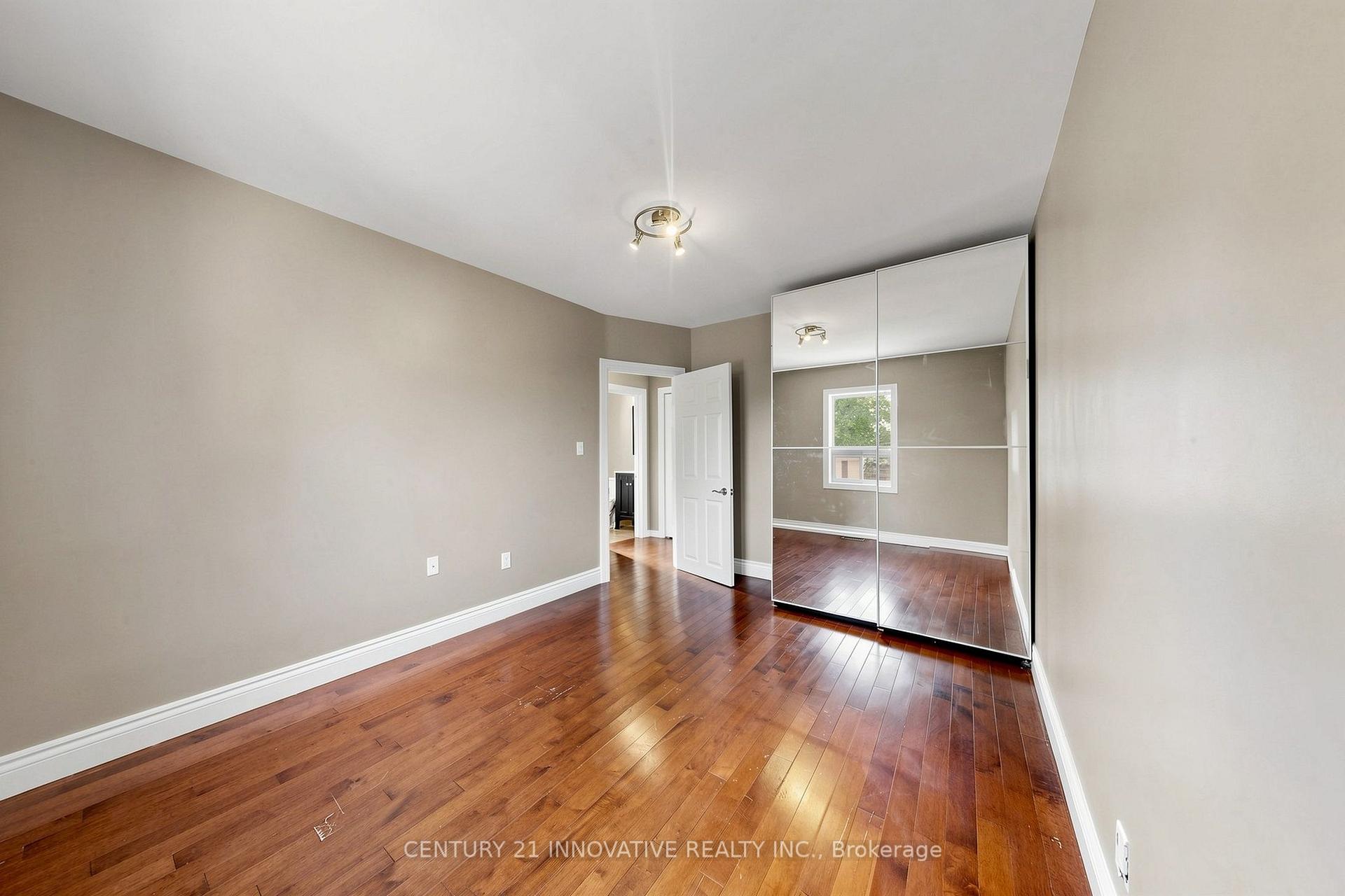 Photo 18 of 59 Manitoba Street, Etobicoke, Mimico — HOMEH