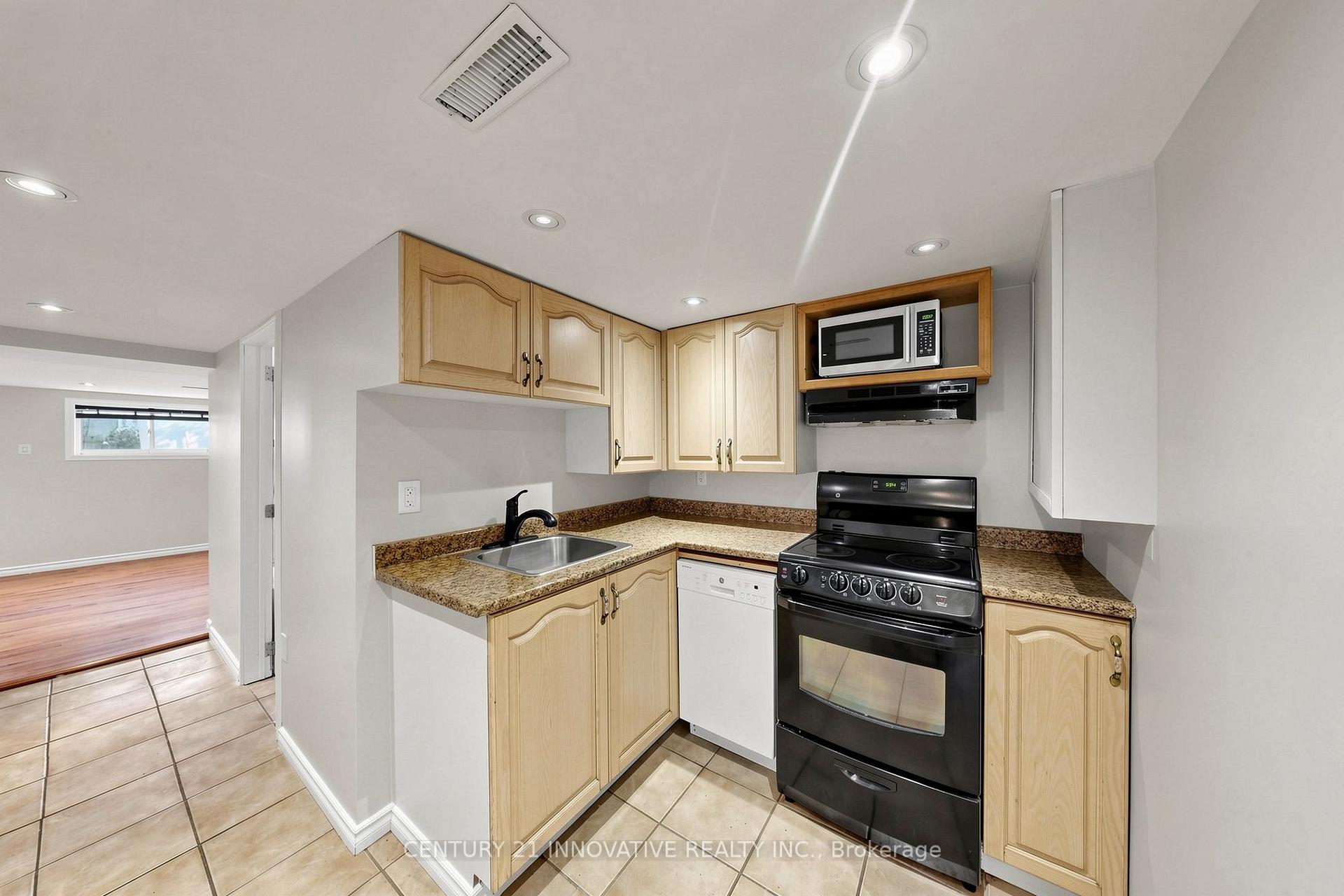 Photo 21 of 59 Manitoba Street, Etobicoke, Mimico — HOMEH