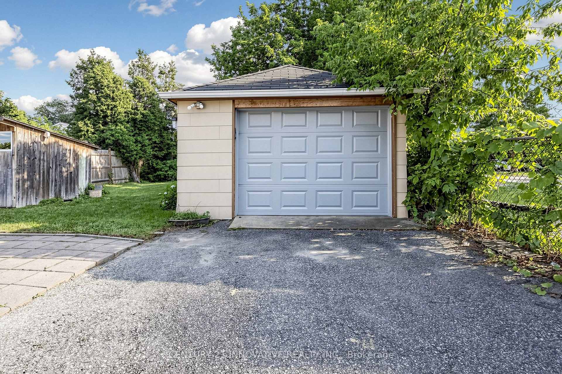 Photo 36 of 59 Manitoba Street, Etobicoke, Mimico — HOMEH