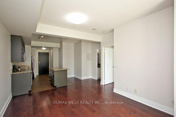 Photo 5 of Unit 903, 225 Webb Drive, Mississauga, City Centre — HOMEH