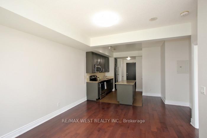 Photo 6 of Unit 903, 225 Webb Drive, Mississauga, City Centre — HOMEH