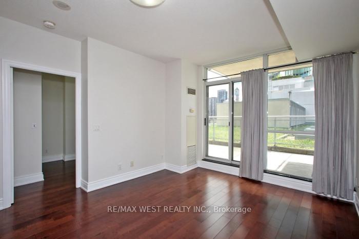 Photo 14 of Unit 903, 225 Webb Drive, Mississauga, City Centre — HOMEH