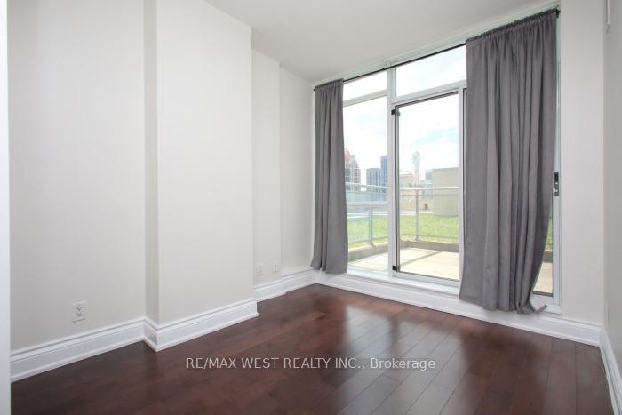 Photo 17 of Unit 903, 225 Webb Drive, Mississauga, City Centre — HOMEH