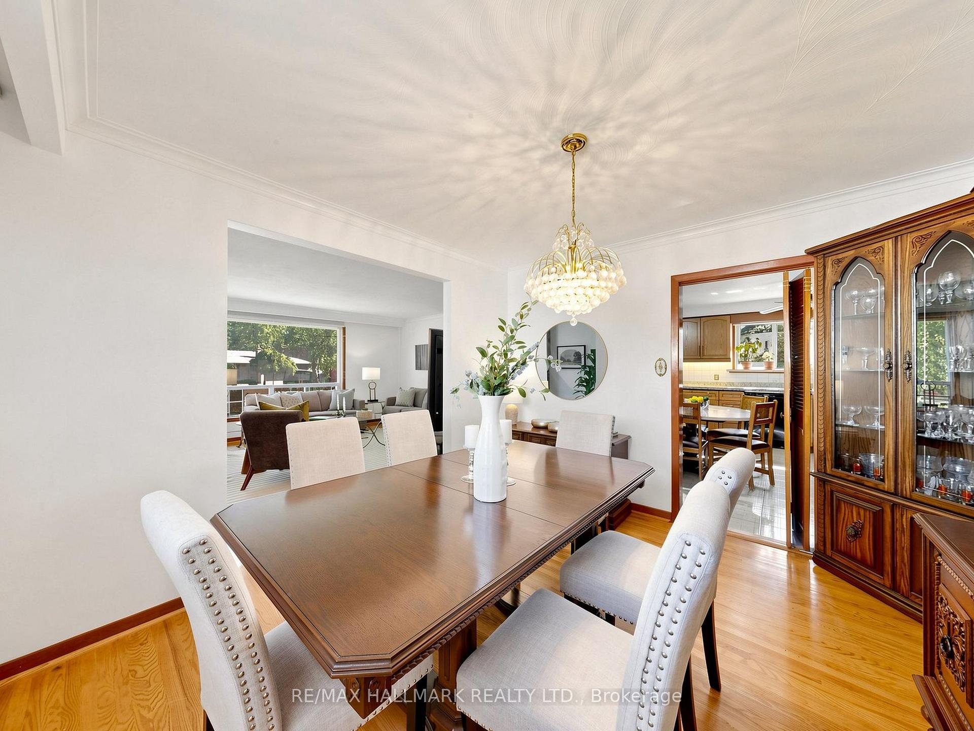 Photo 16 of 4 Multiflora Place, Markham, Bayview Glen — HOMEH