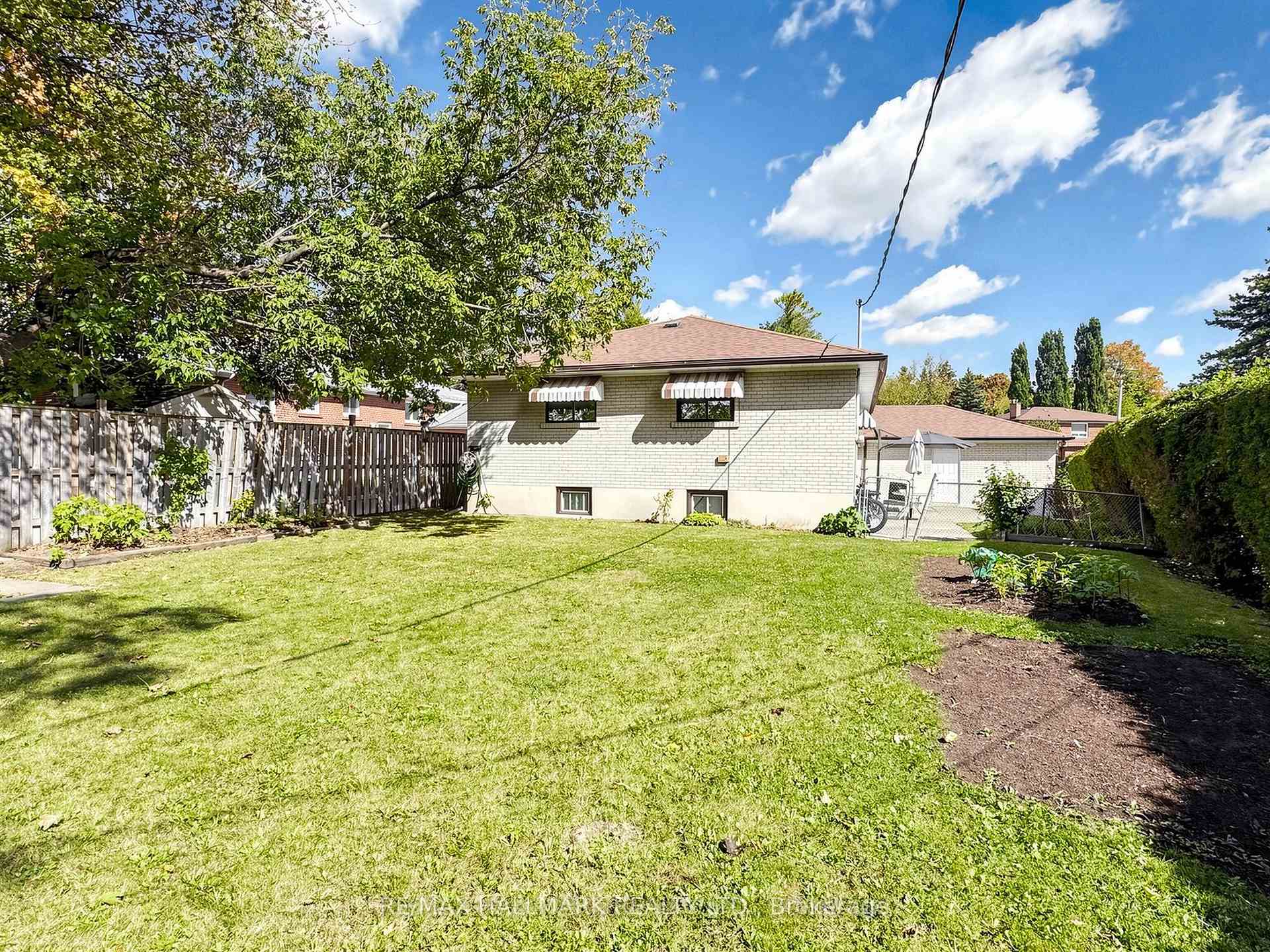 Photo 49 of 4 Multiflora Place, Markham, Bayview Glen — HOMEH