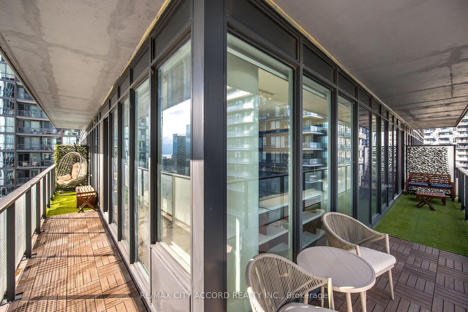 Photo 14 of Unit 3702, 115 Blue Jays Way, Toronto, Waterfront Communities — HOMEH