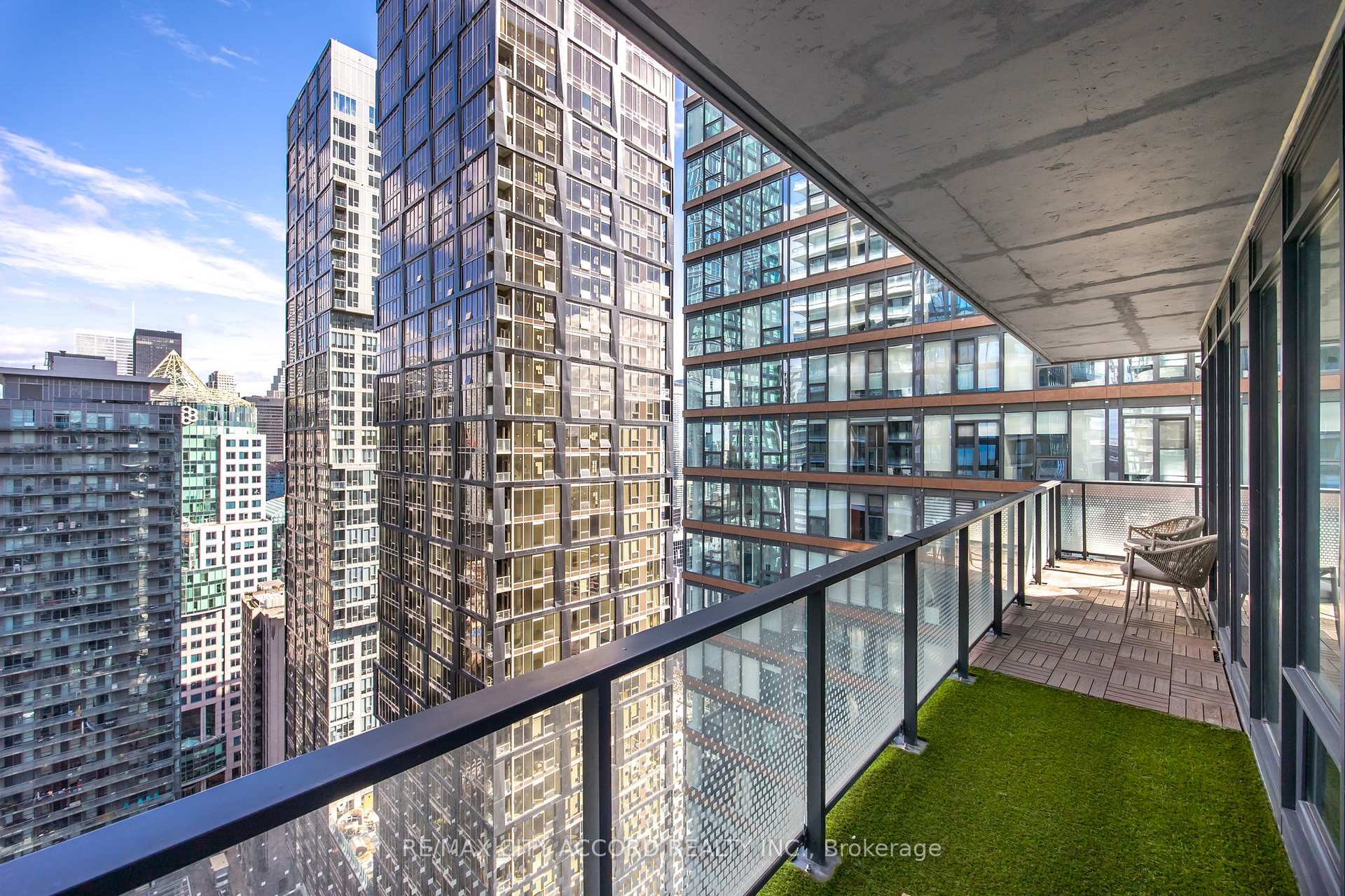 Photo 15 of Unit 3702, 115 Blue Jays Way, Toronto, Waterfront Communities — HOMEH