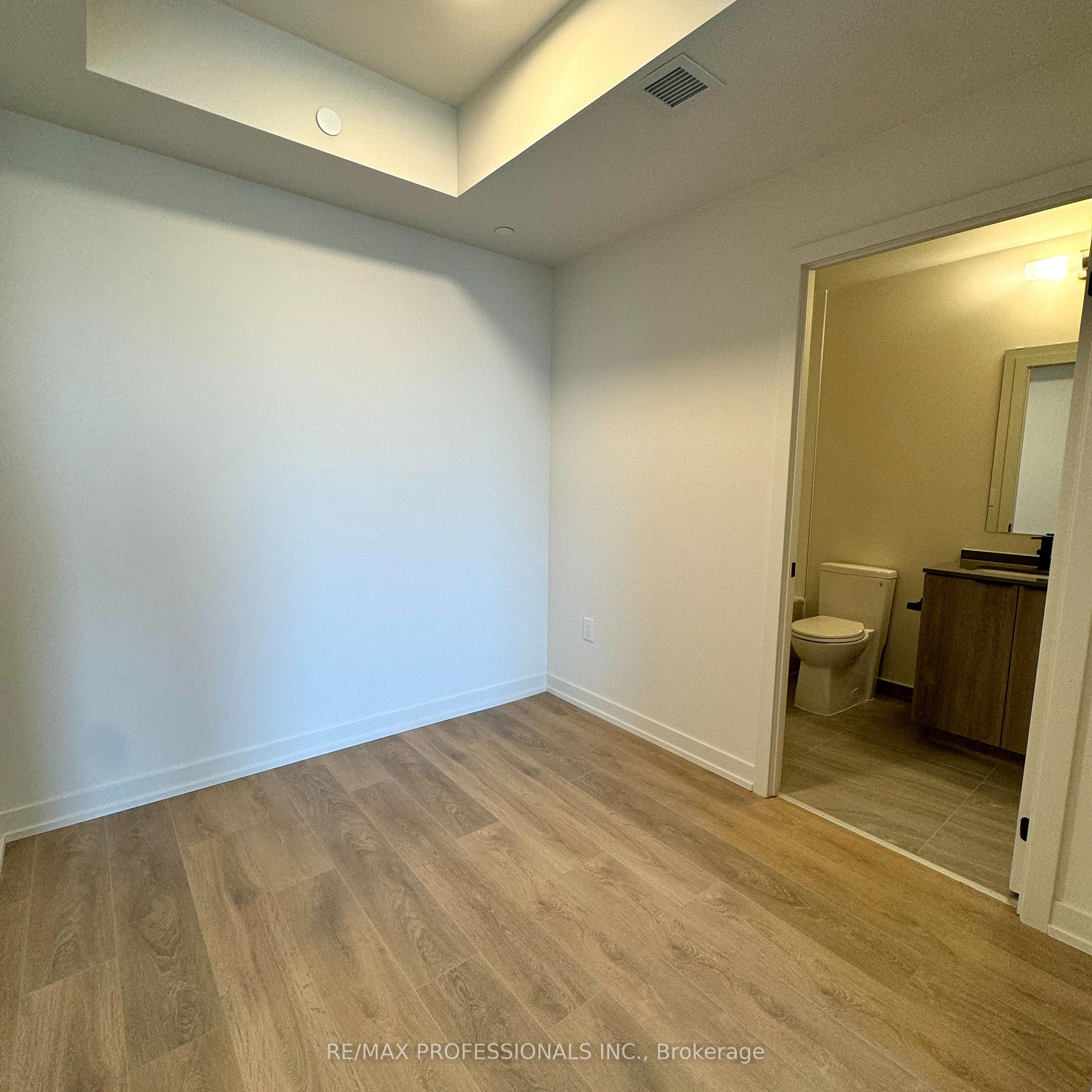 Photo 5 of Unit 901, 181 Sterling Road, Toronto, Dufferin Grove — HOMEH