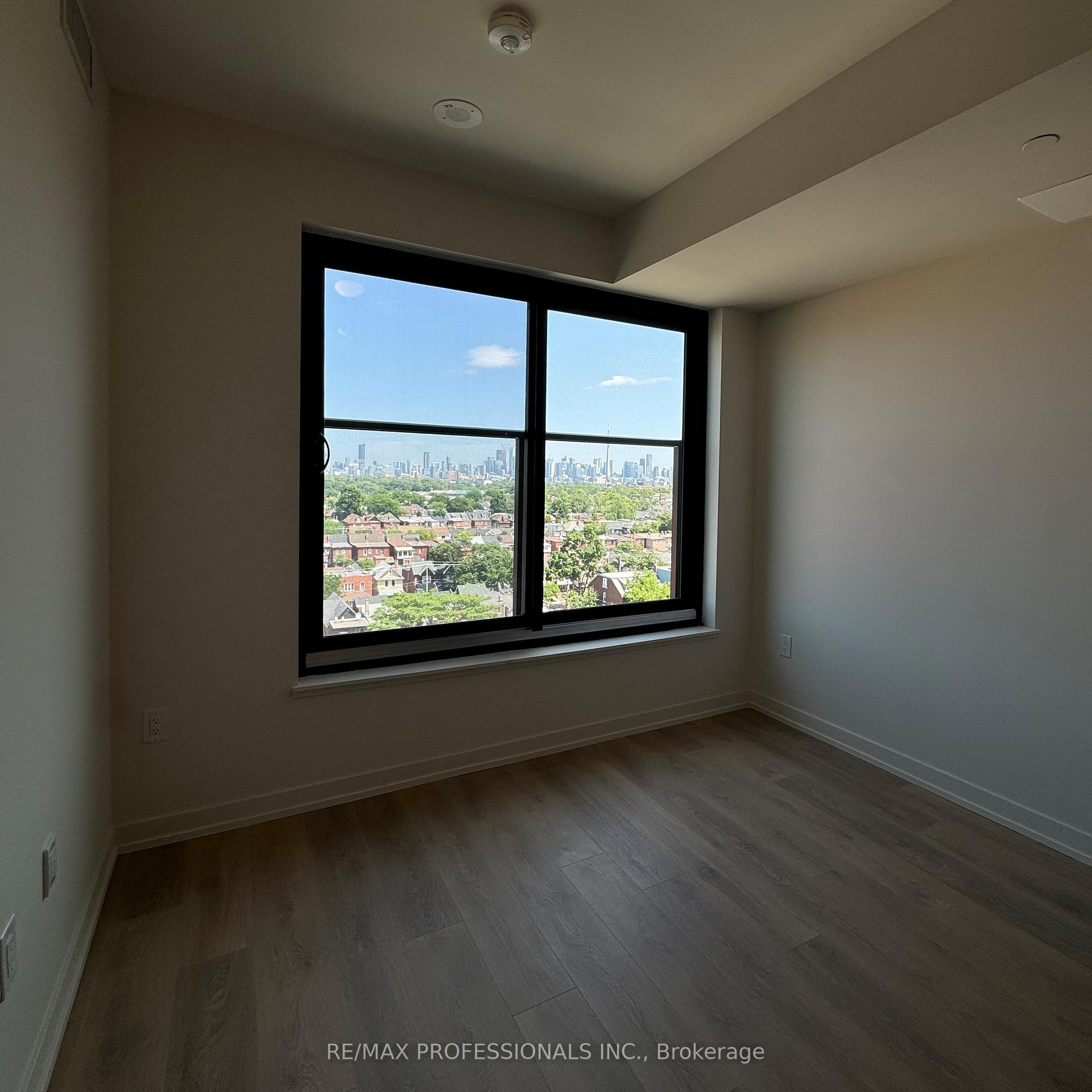 Photo 10 of Unit 901, 181 Sterling Road, Toronto, Dufferin Grove — HOMEH