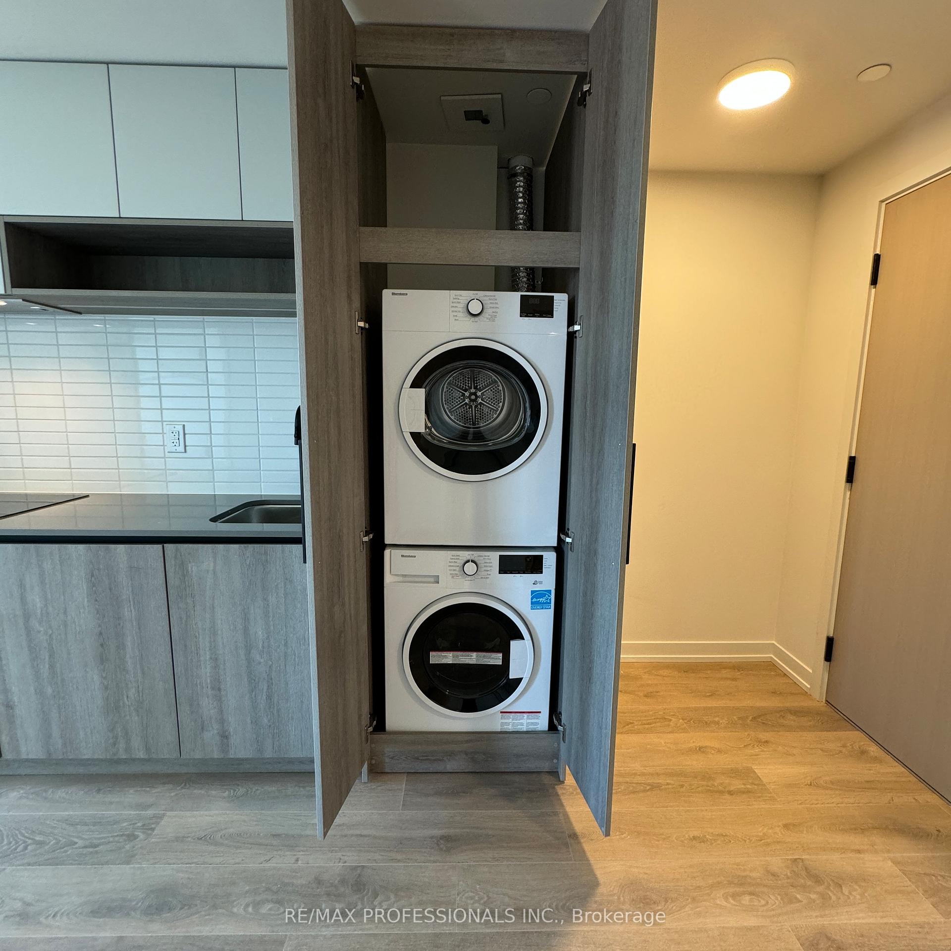 Photo 15 of Unit 901, 181 Sterling Road, Toronto, Dufferin Grove — HOMEH