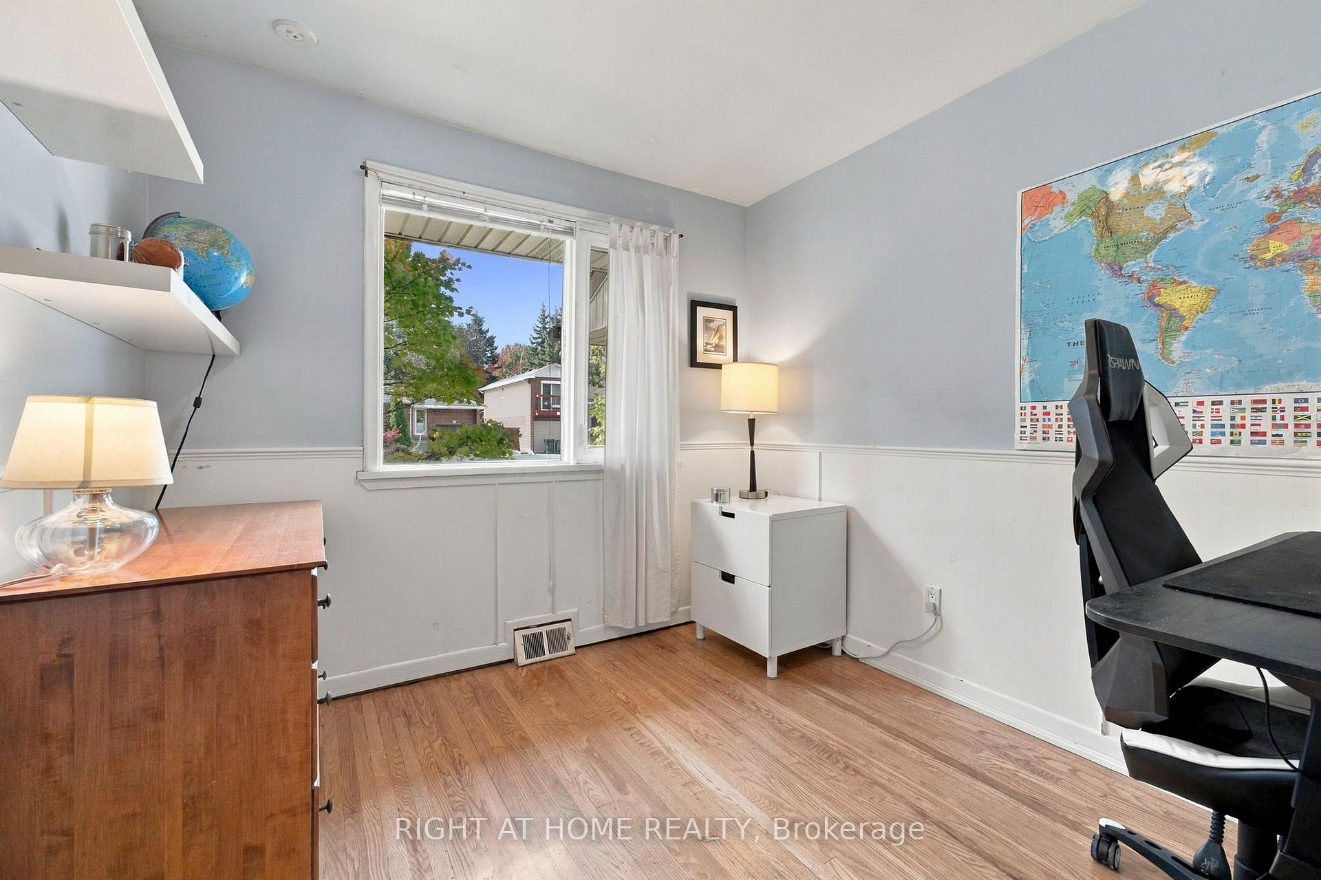 Photo 22 of 9 Appledale Road, Etobicoke, Princess-Rosethorn — HOMEH