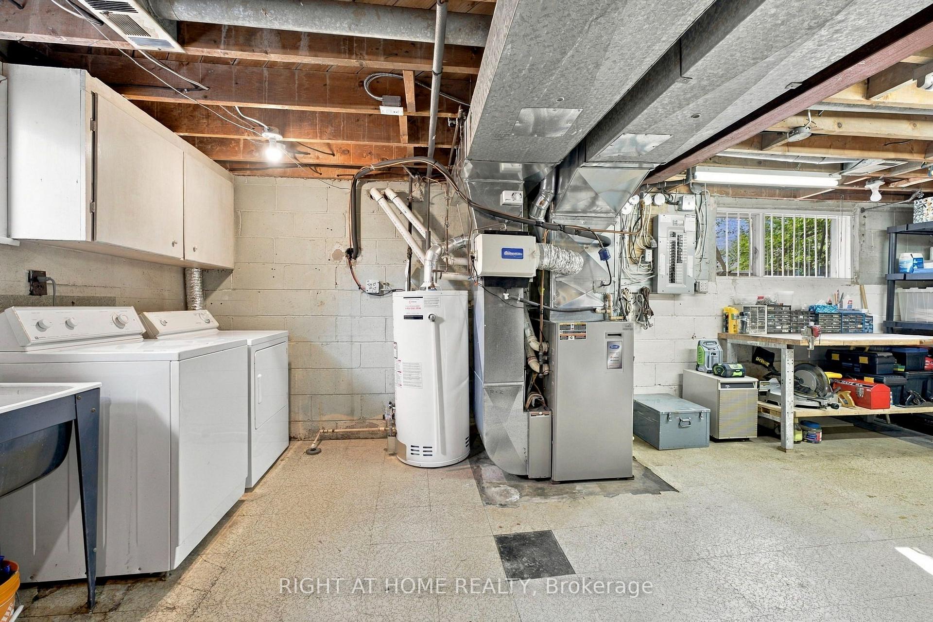 Photo 26 of 9 Appledale Road, Etobicoke, Princess-Rosethorn — HOMEH