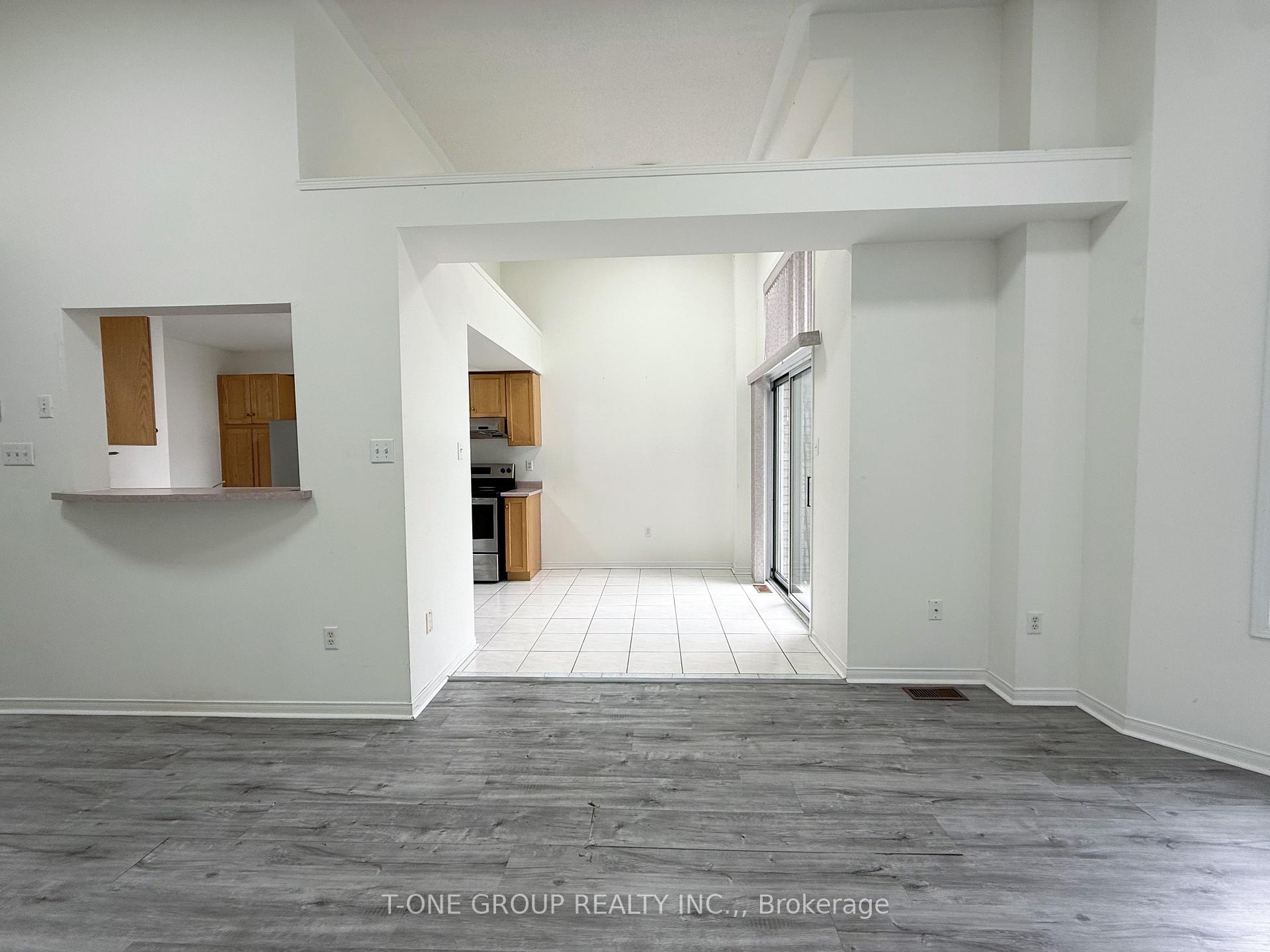 Photo 6 of 90 Bridlepath Street, Richmond Hill, Rouge Woods — HOMEH