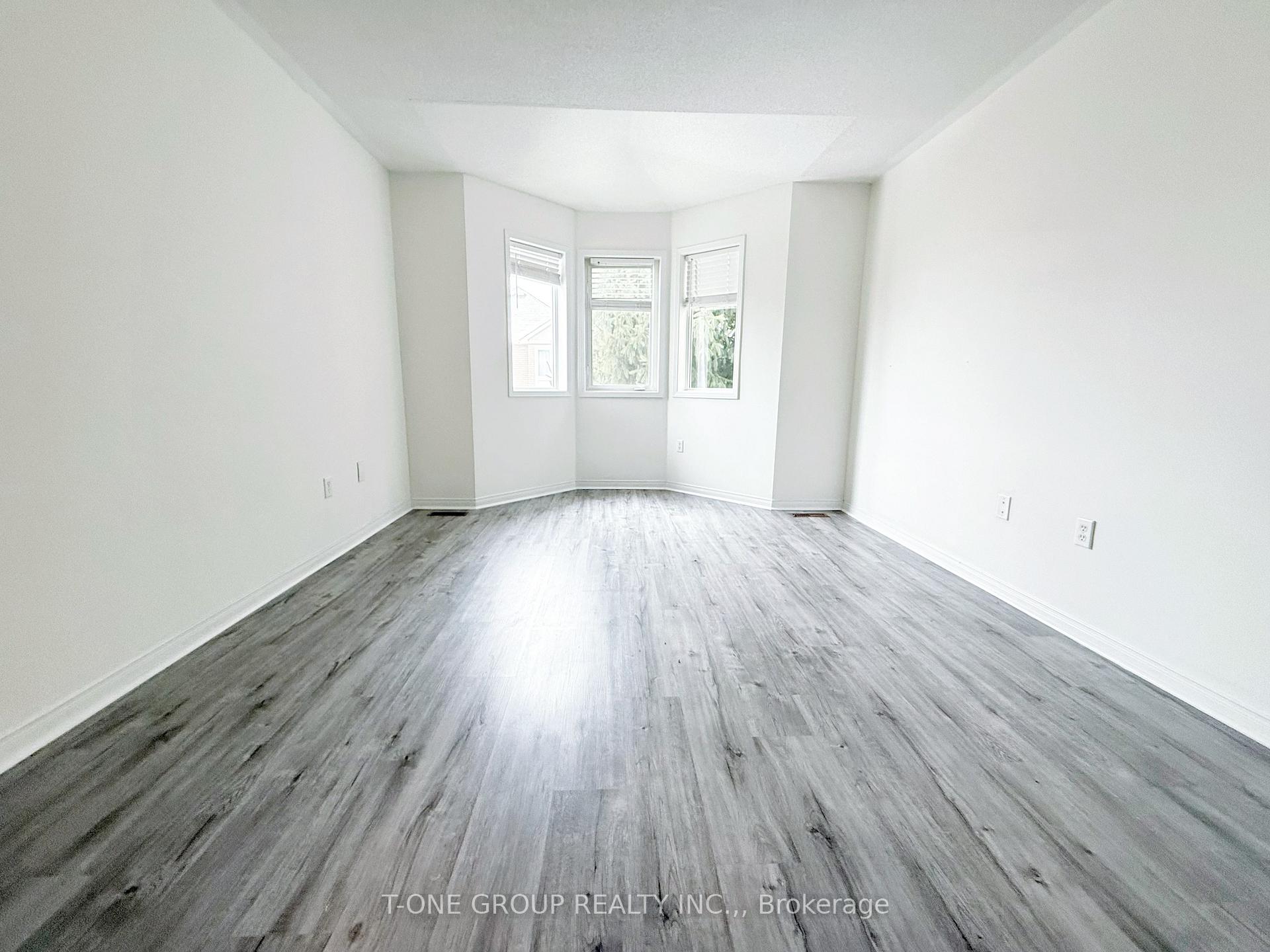 Photo 11 of 90 Bridlepath Street, Richmond Hill, Rouge Woods — HOMEH