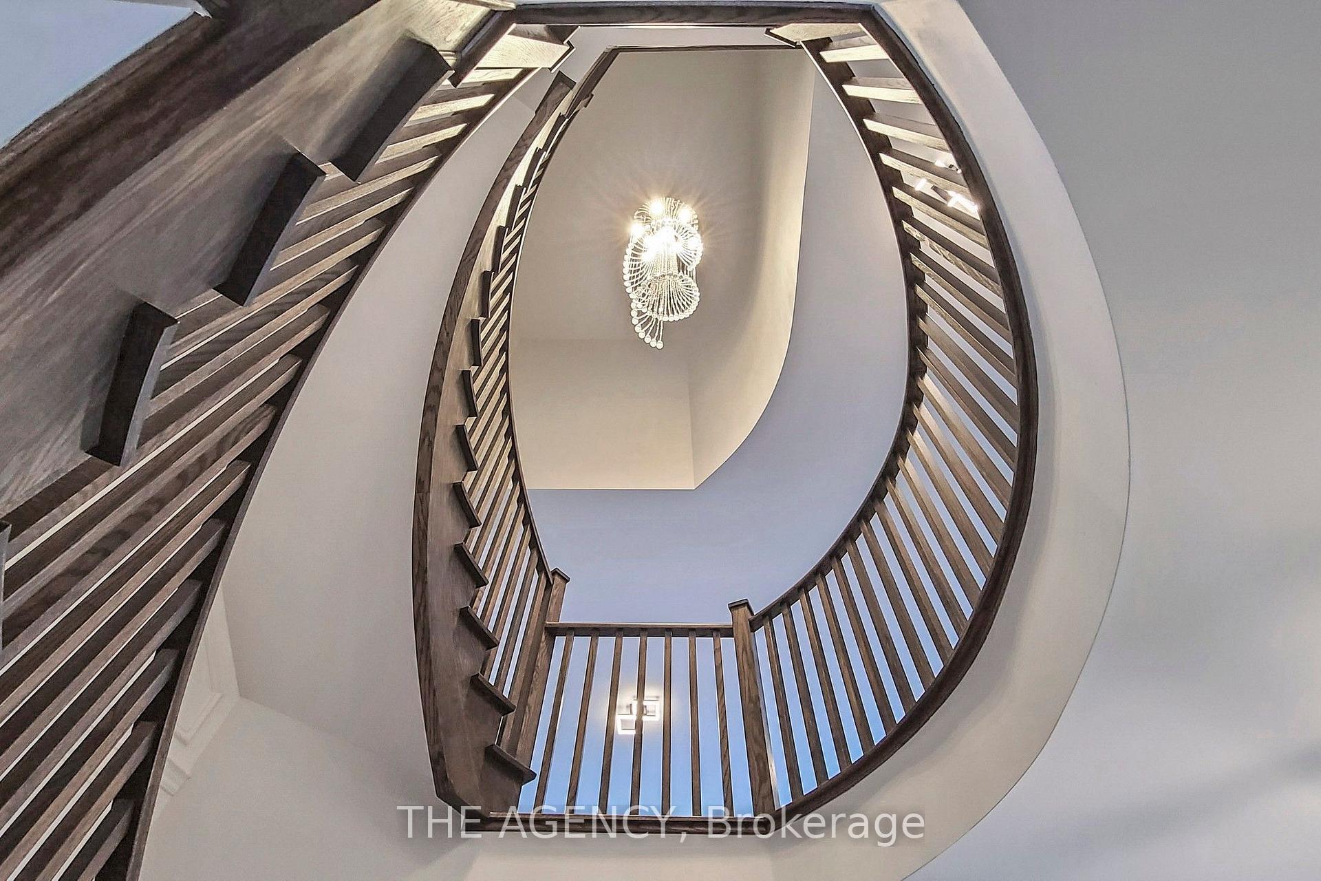 Photo 10 of 7 Kipling Grove Court, Etobicoke, Princess-Rosethorn — HOMEH