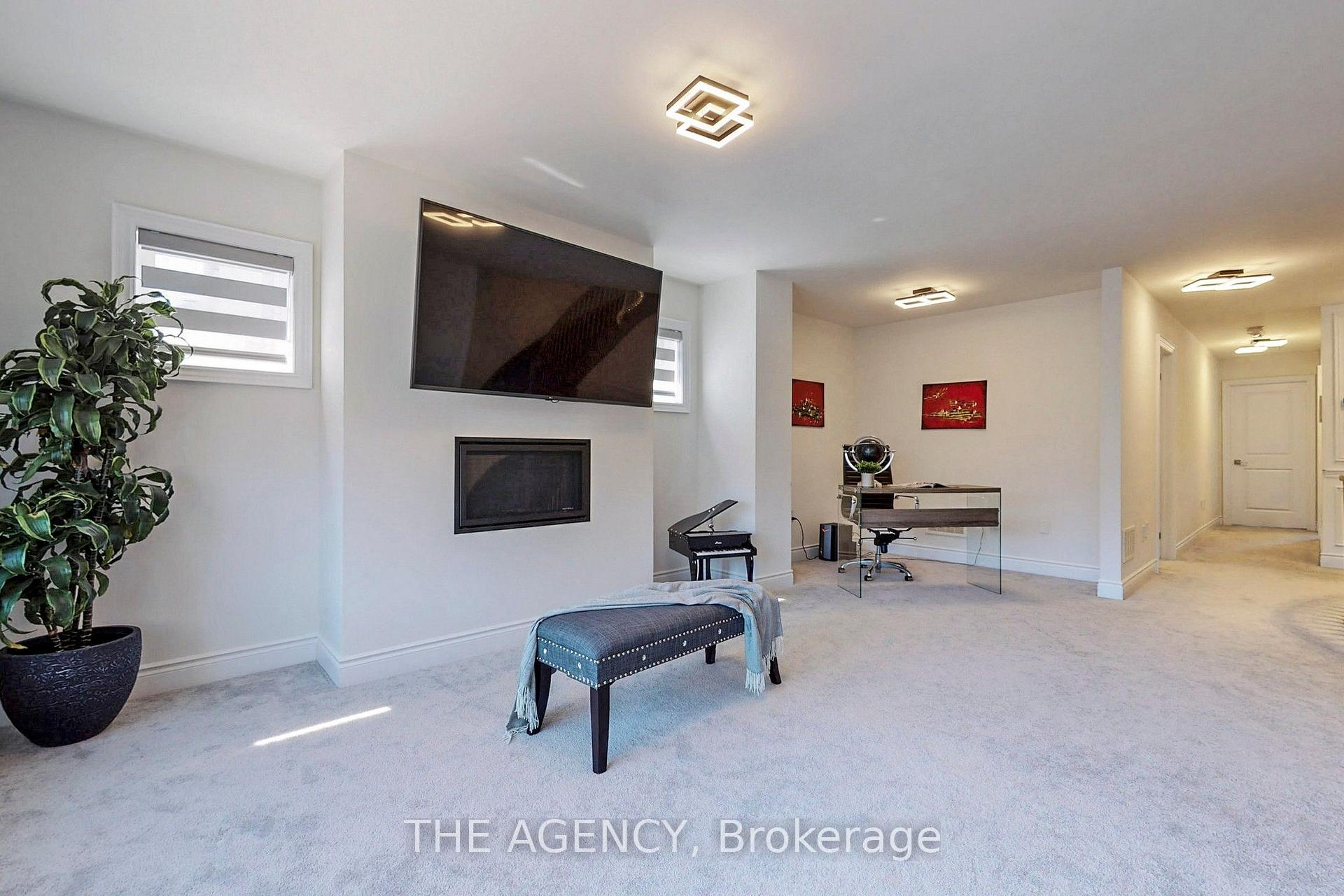 Photo 11 of 7 Kipling Grove Court, Etobicoke, Princess-Rosethorn — HOMEH