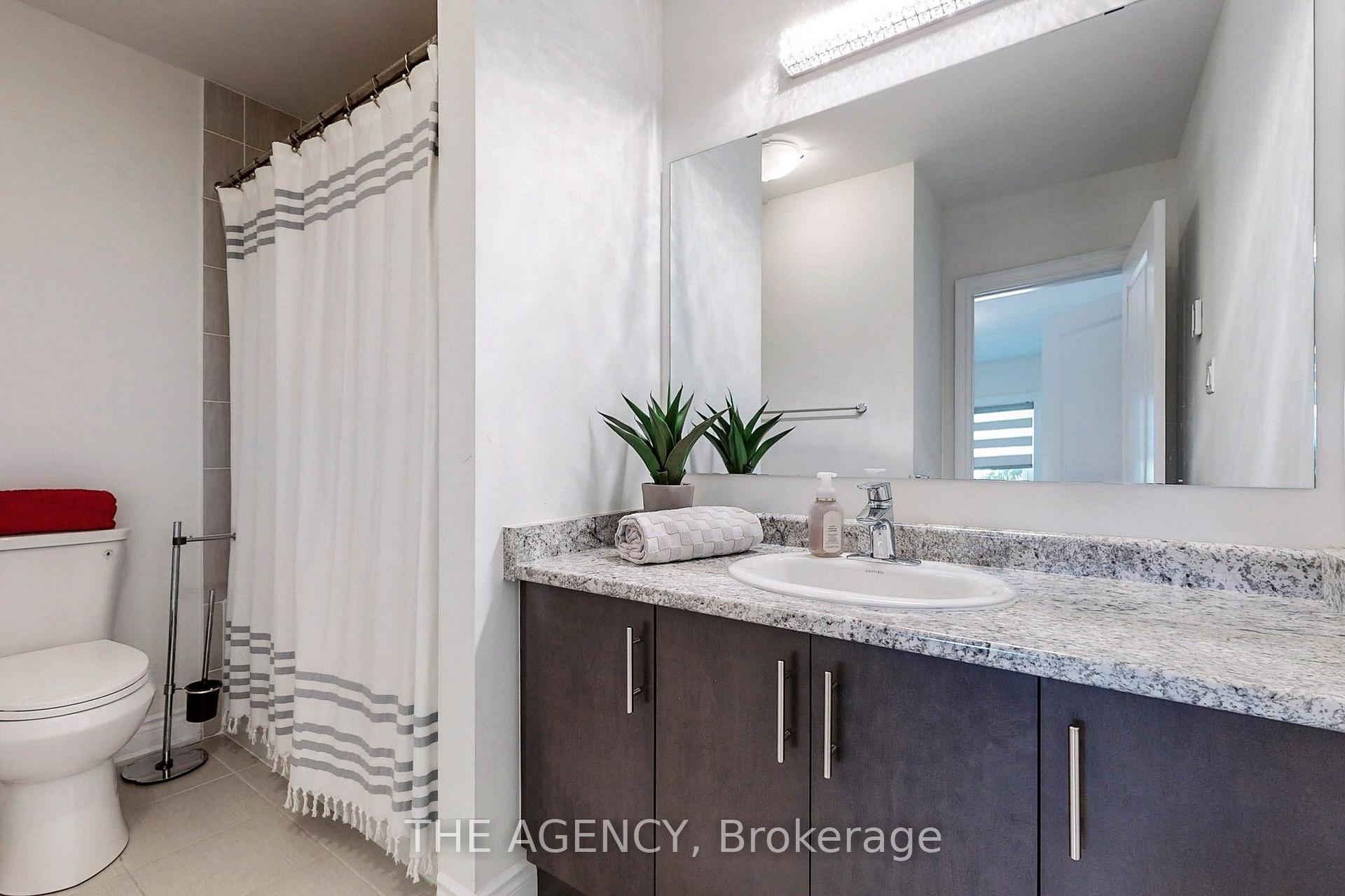 Photo 16 of 7 Kipling Grove Court, Etobicoke, Princess-Rosethorn — HOMEH