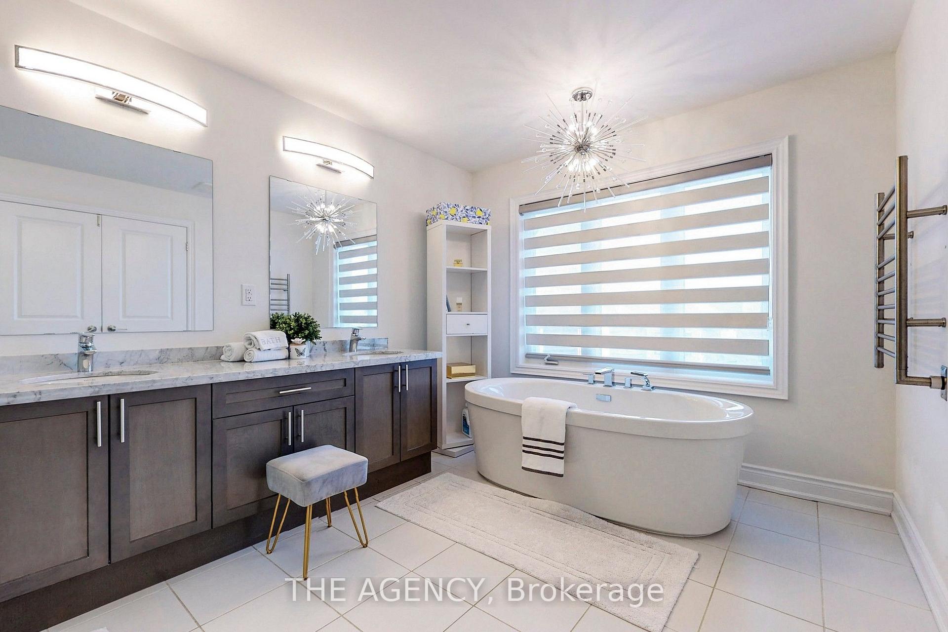 Photo 26 of 7 Kipling Grove Court, Etobicoke, Princess-Rosethorn — HOMEH