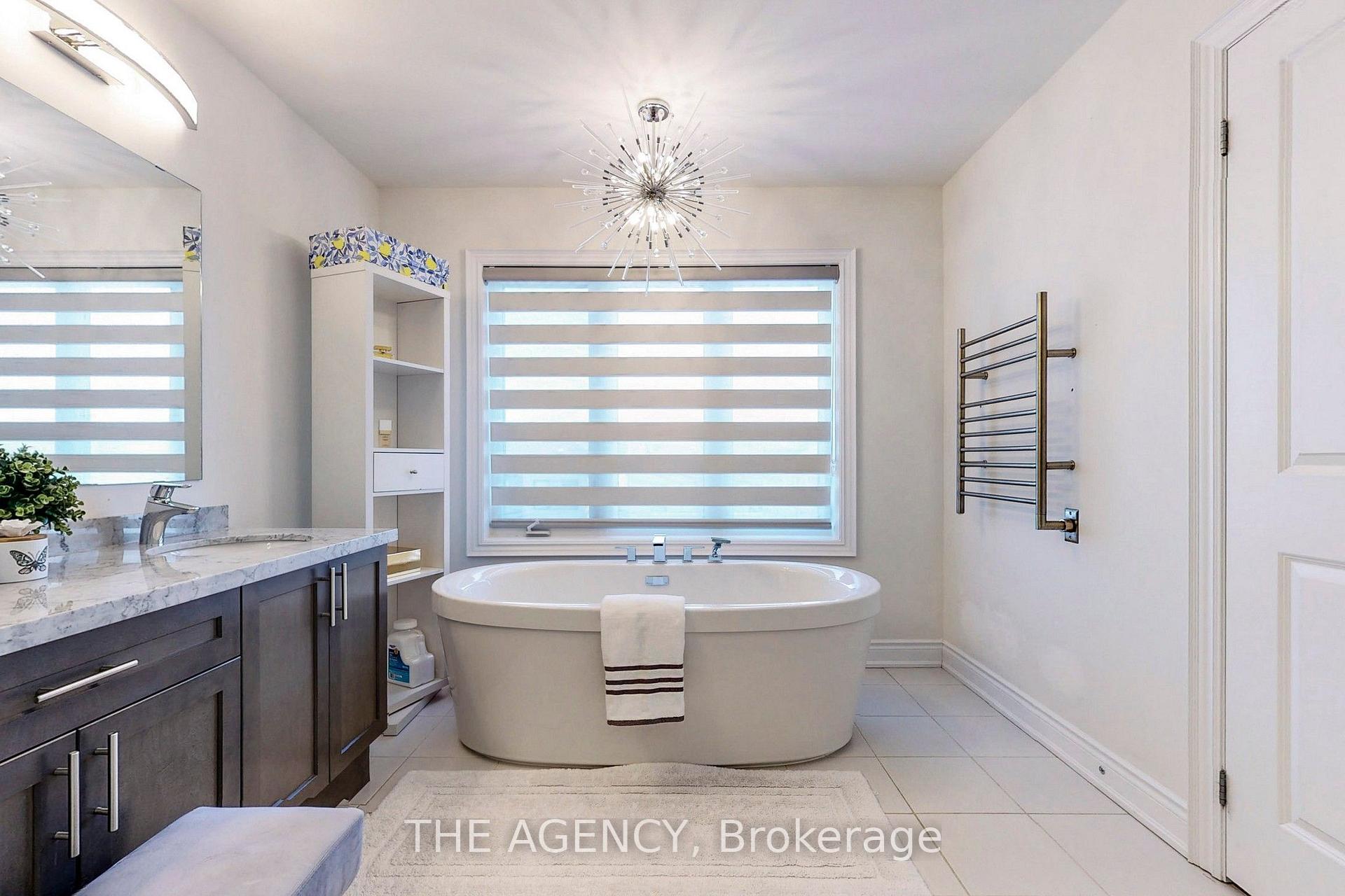 Photo 27 of 7 Kipling Grove Court, Etobicoke, Princess-Rosethorn — HOMEH