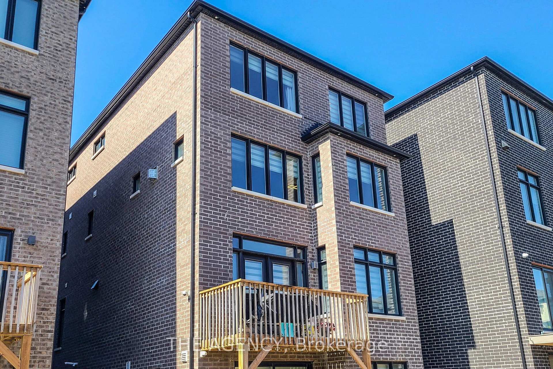 Photo 31 of 7 Kipling Grove Court, Etobicoke, Princess-Rosethorn — HOMEH