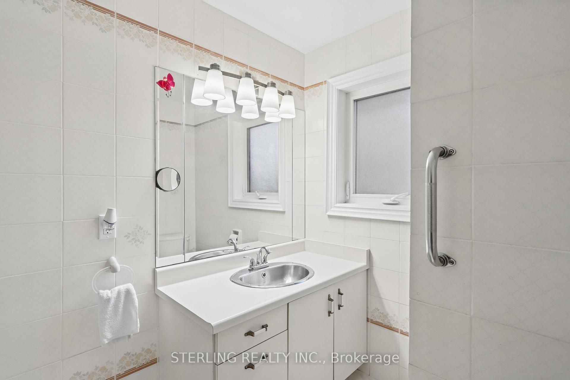 Photo 16 of 27 Oakmeadow Boulevard, Scarborough, Morningside — HOMEH