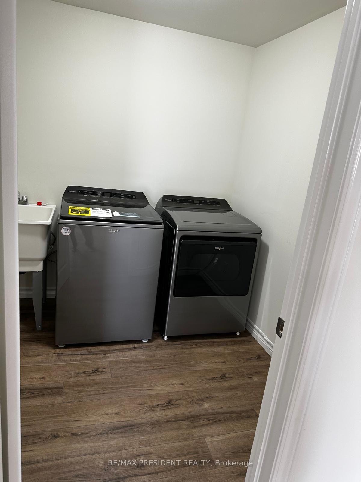 Photo 7 of 1075 Aspen Ridge Crescent, Lakeshore, Emeryville — HOMEH